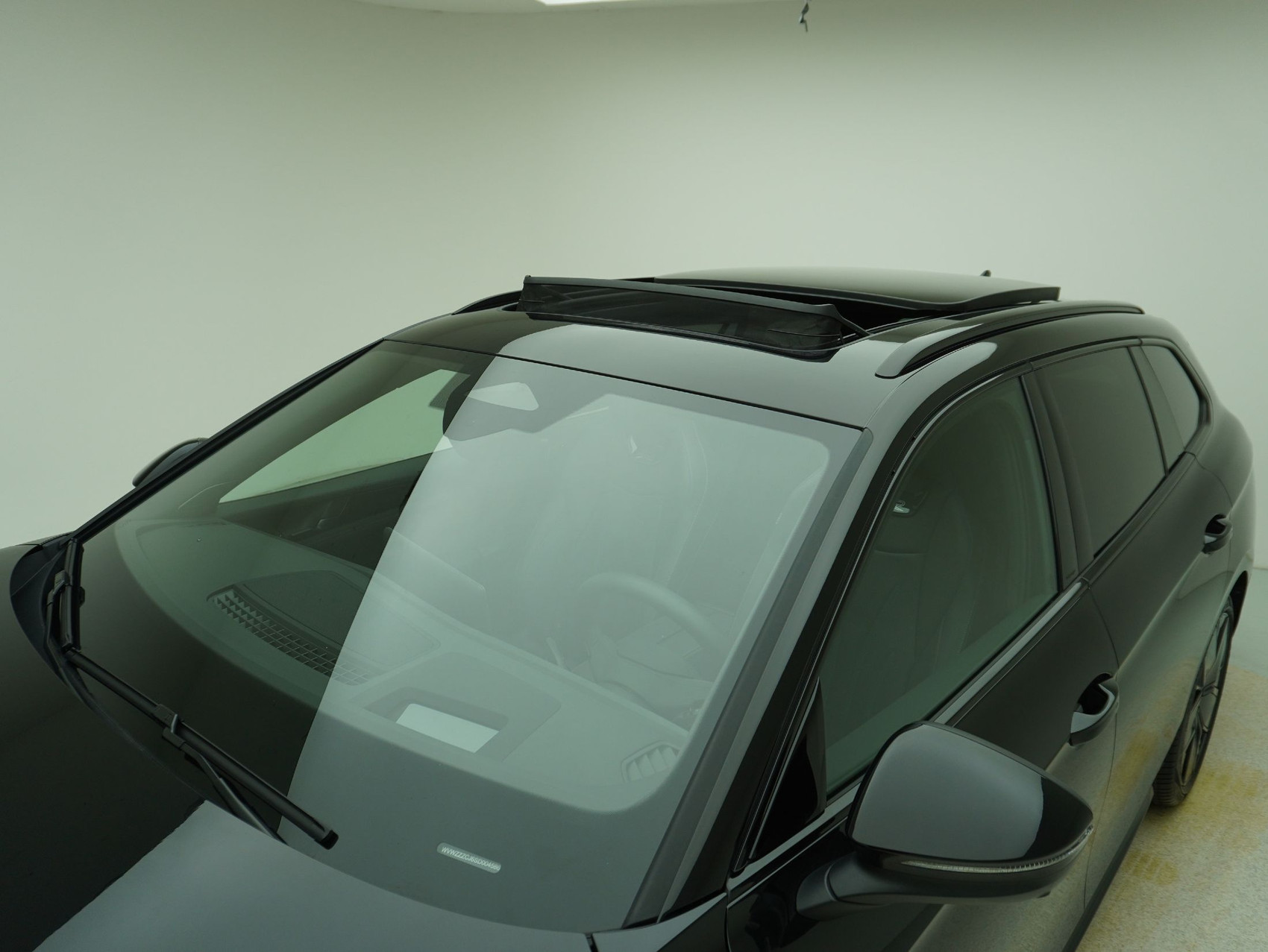 VW Passat Variant 2.0 TSI DSG R-Line 4Motion **R-Line Signature**