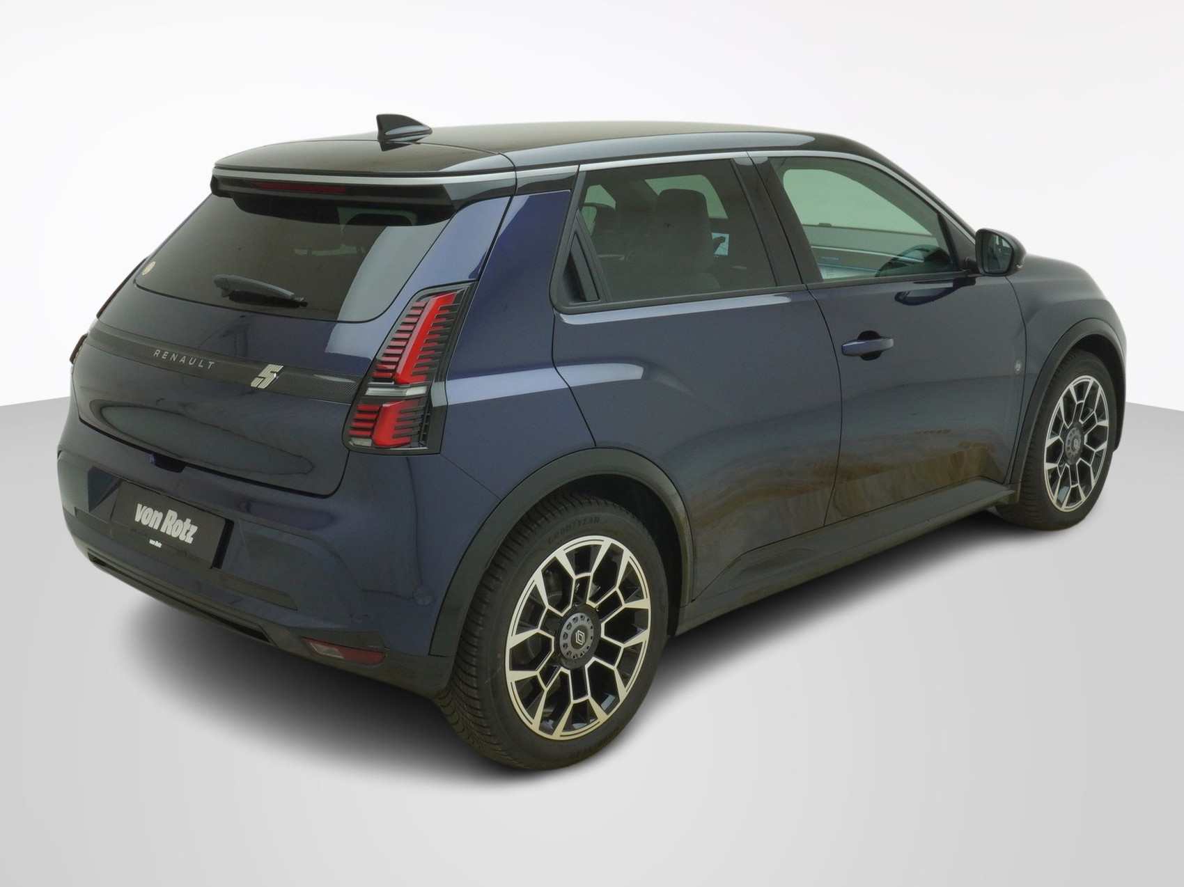 RENAULT R5 E-Tech Comfort Range Roland Garros