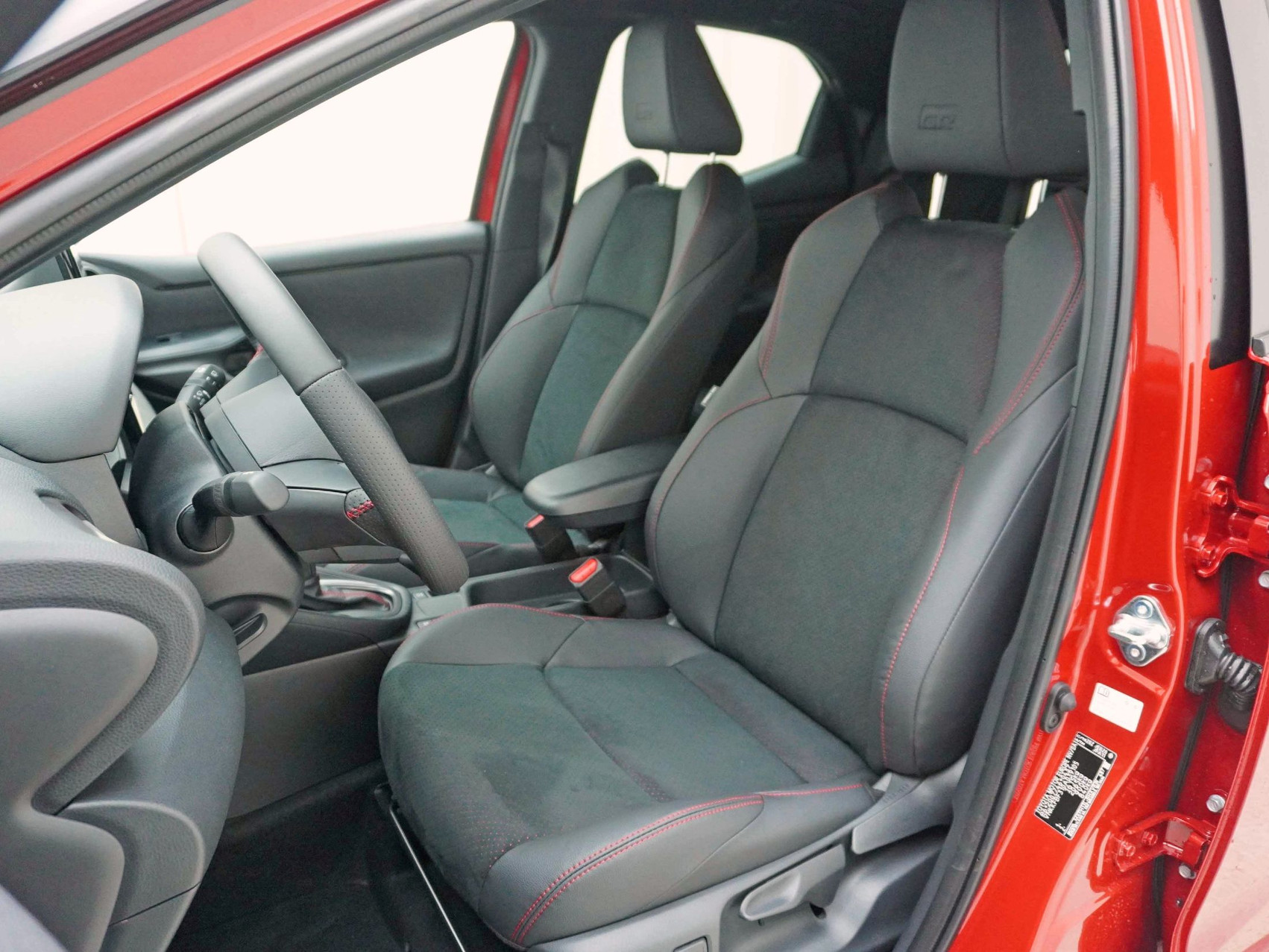 TOYOTA Yaris 1.5 VVT-i HSD GR Sport