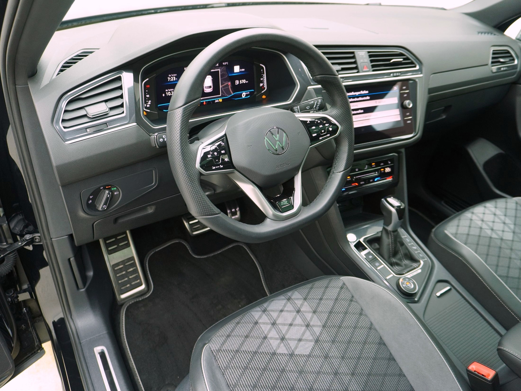 VW Tiguan Allspace 2.0 TDI DSG R-Line Black Style 4Motion