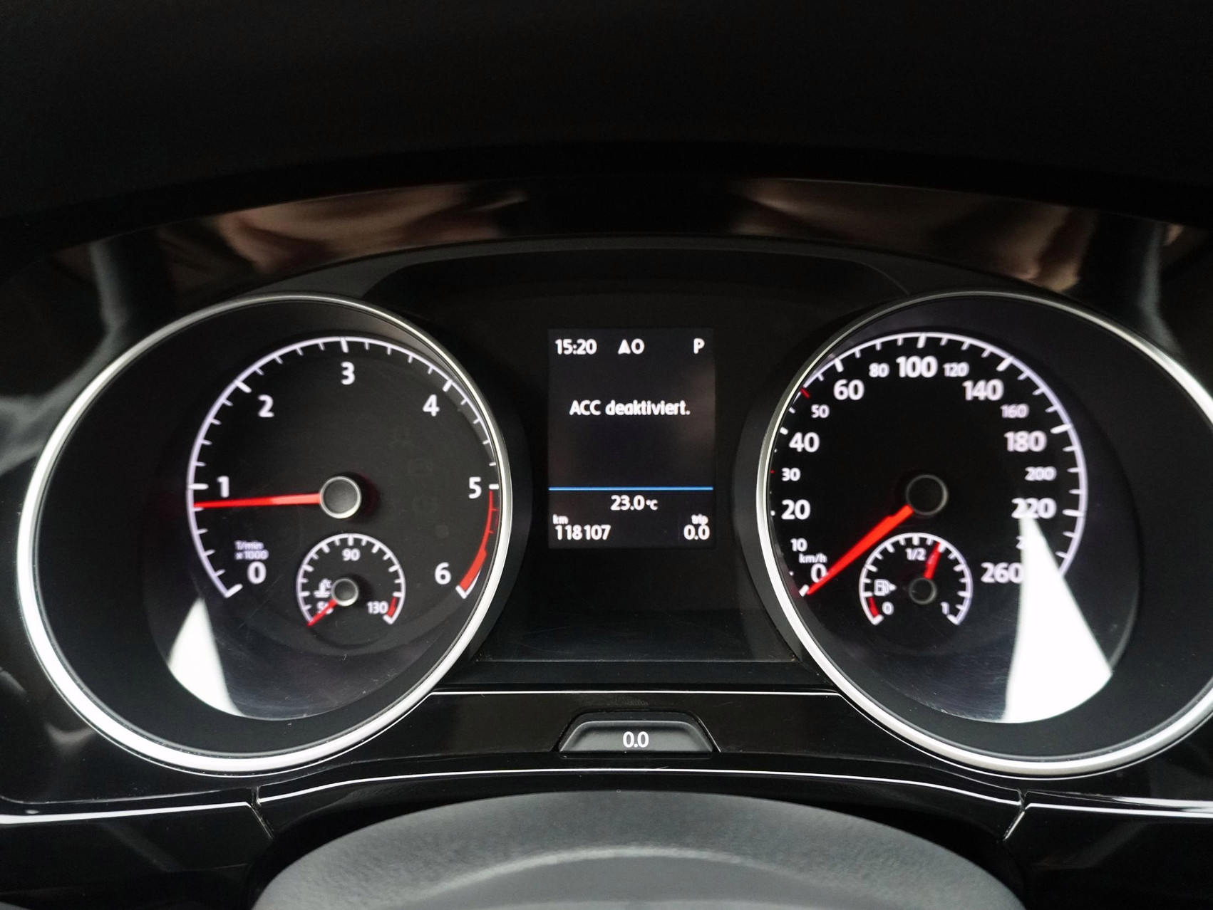 VW Touran 2.0 TDI DSG Highline **7-Plätzer**