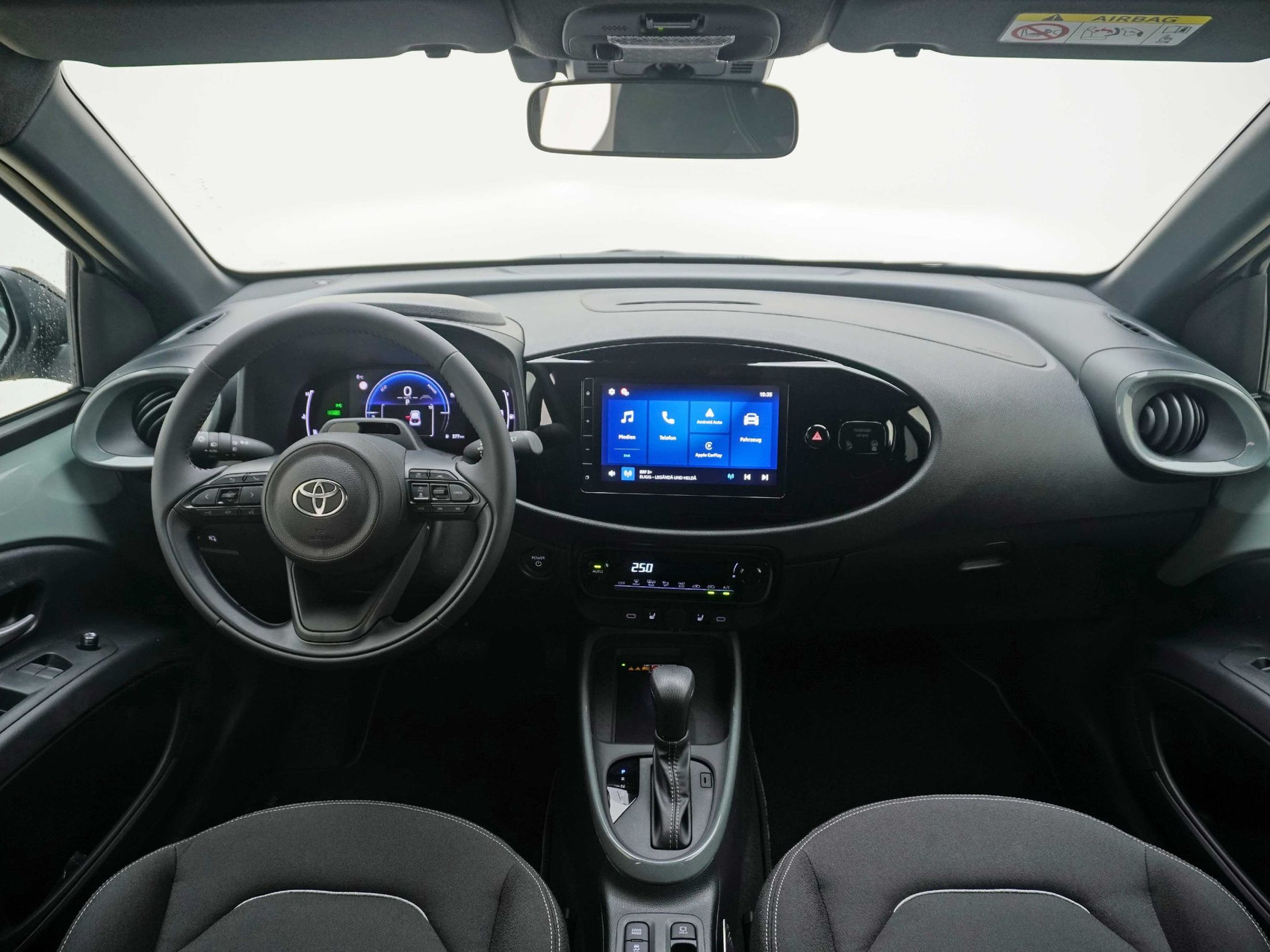 TOYOTA Aygo X 1.5 VVT-i HSD Trend