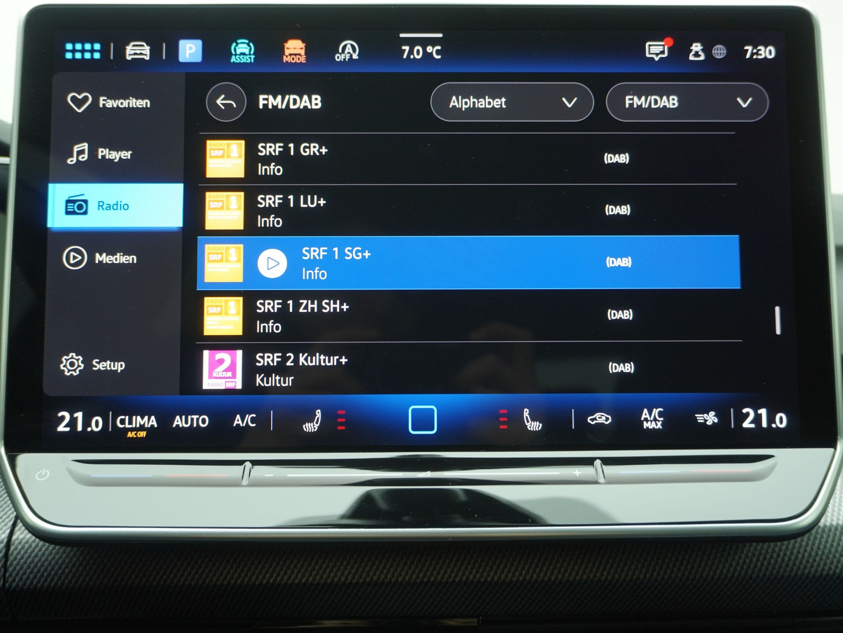 VW Golf 8.5 2.0 TSI DSG R Black Edition 4Motion (2025)