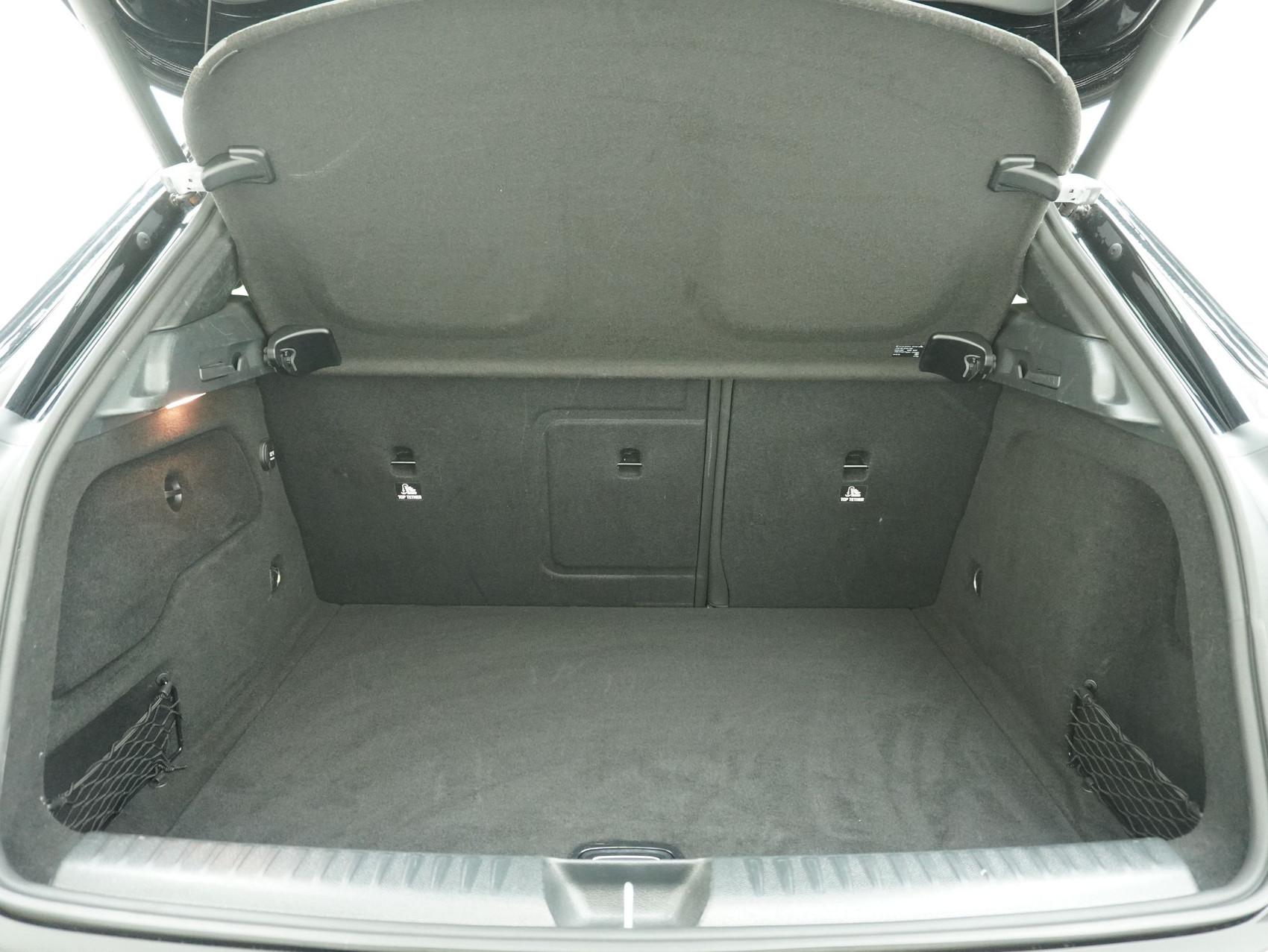 MERCEDES-BENZ GLA-Klasse GLA 250 AMG Line 4matic