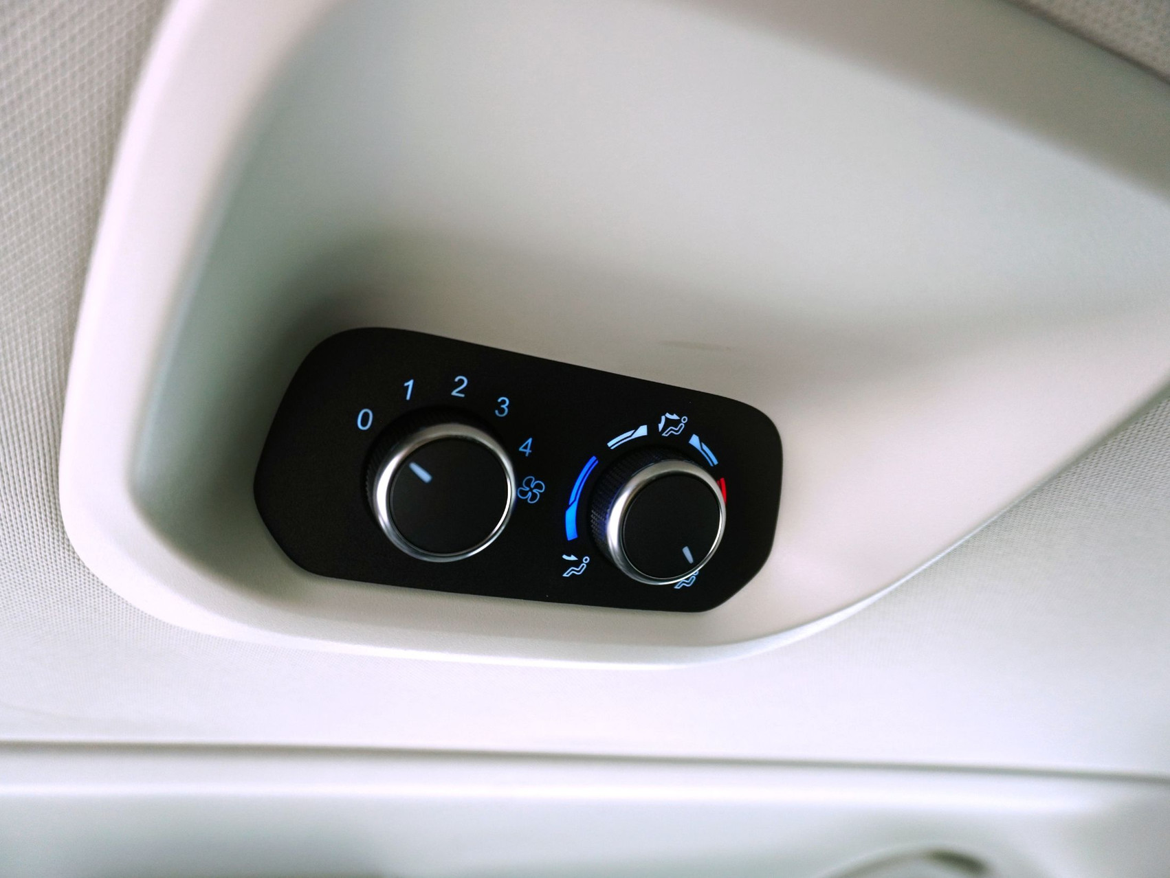 FORD Tourneo Custom 320 L1 MHEV Titanium