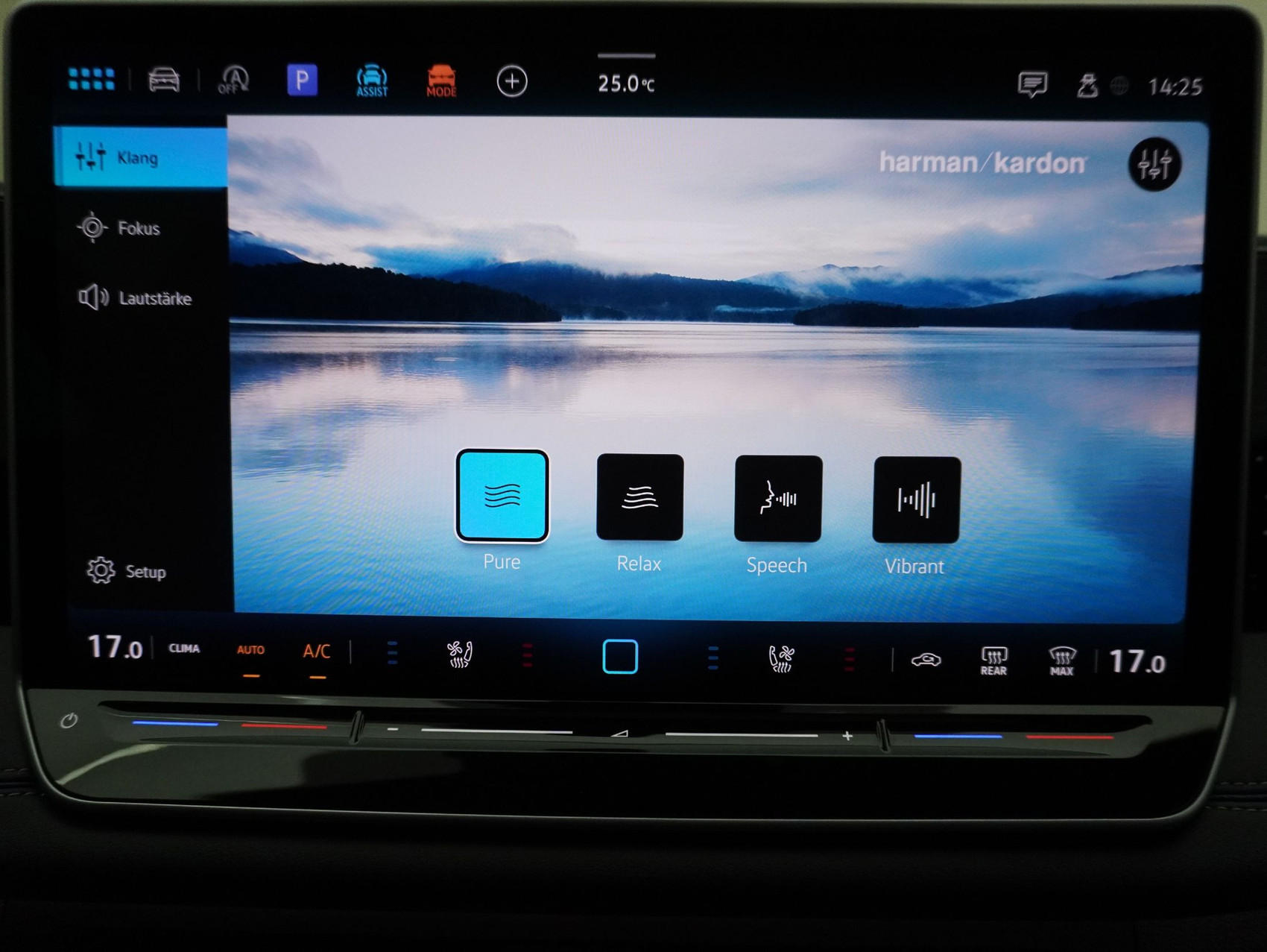 VW Tiguan 2.0 TDI DSG R-Line Black Style 4Motion **Leder/Massage/AHK/uvm**