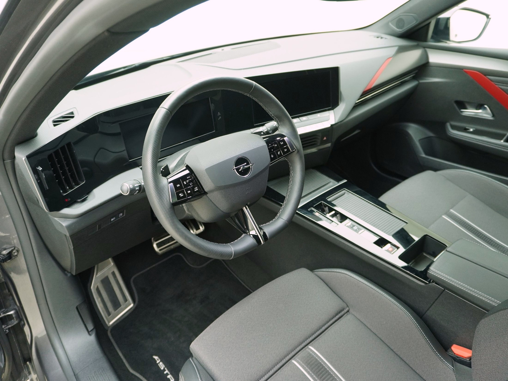 OPEL Astra 1.6 T PHEV Swiss Plus