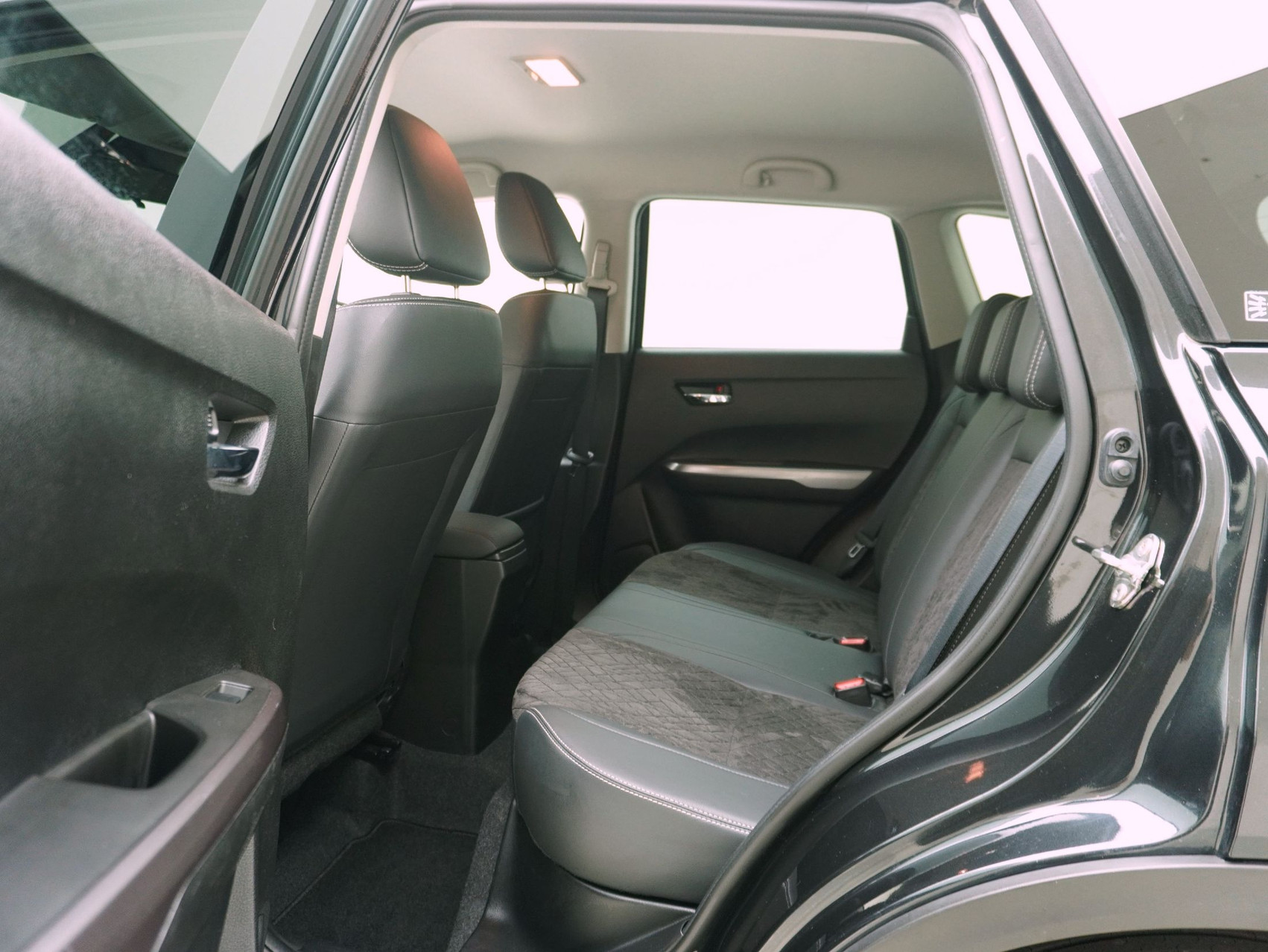 SUZUKI Vitara 1.4 T Compact Top Hybrid 4×4