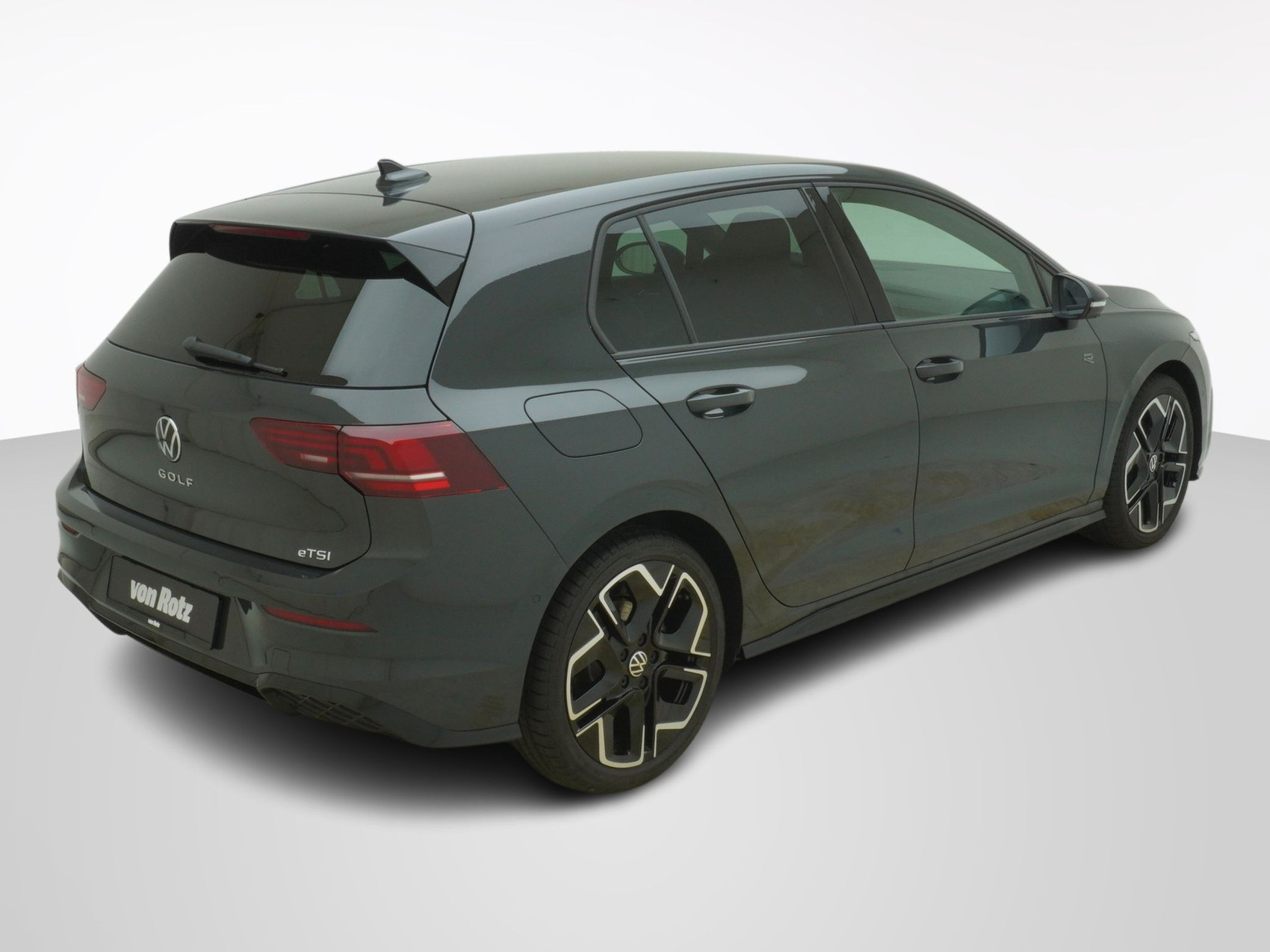 VW Golf VIII 1.5 eTSI R-Line DSG