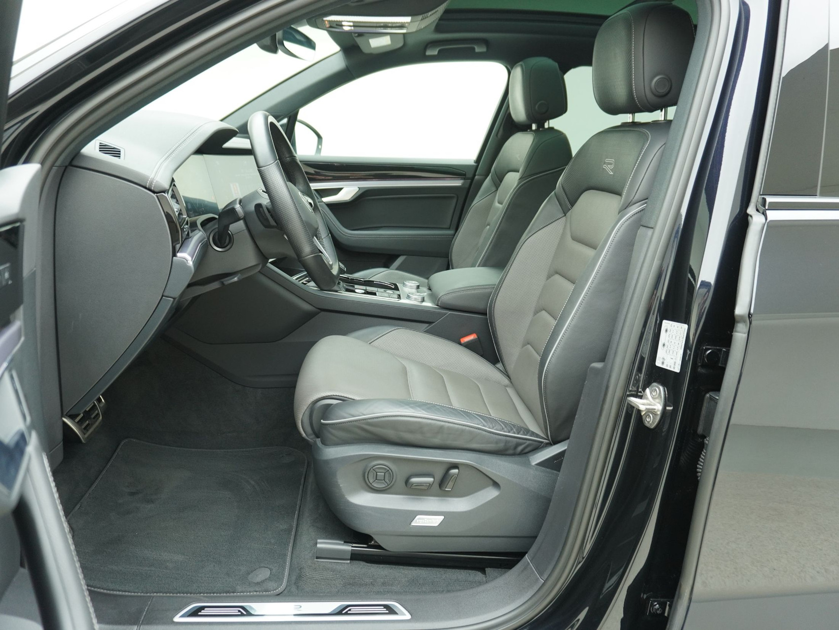 VW Touareg 3.0 V6 TDI R-Line Black Style 4Motion