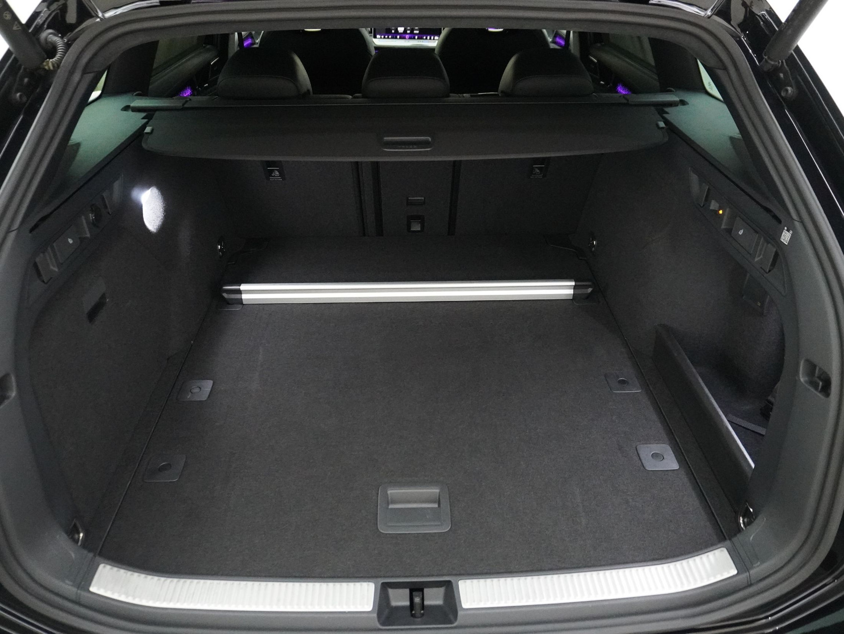 VW Passat Variant 2.0 TSI DSG R-Line 4Motion **Pack R-Line Signature**