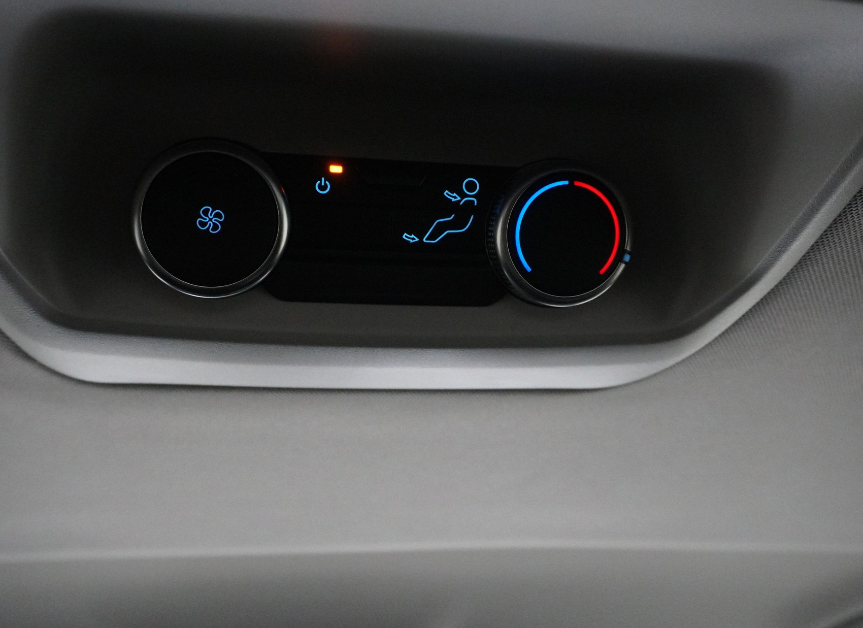 FORD Tourneo Custom 320 L1 2.0 TDCI 4×4 Titanium