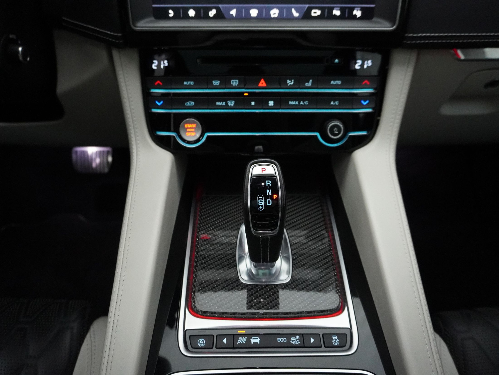 JAGUAR F-Pace 5.0 V8 SVR AWD