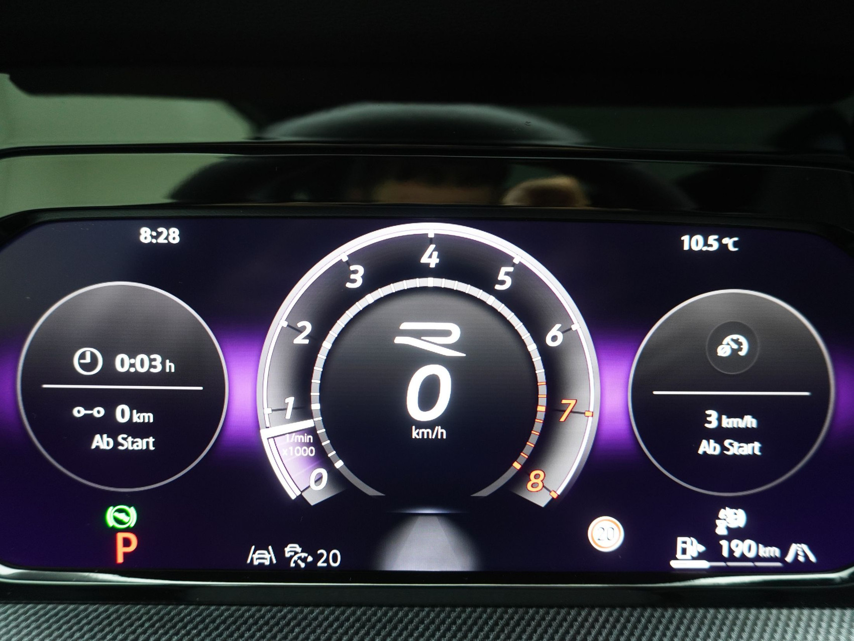 VW Golf 8.5 Variant 2.0 TSI DSG R-Performance 4Motion (2025)