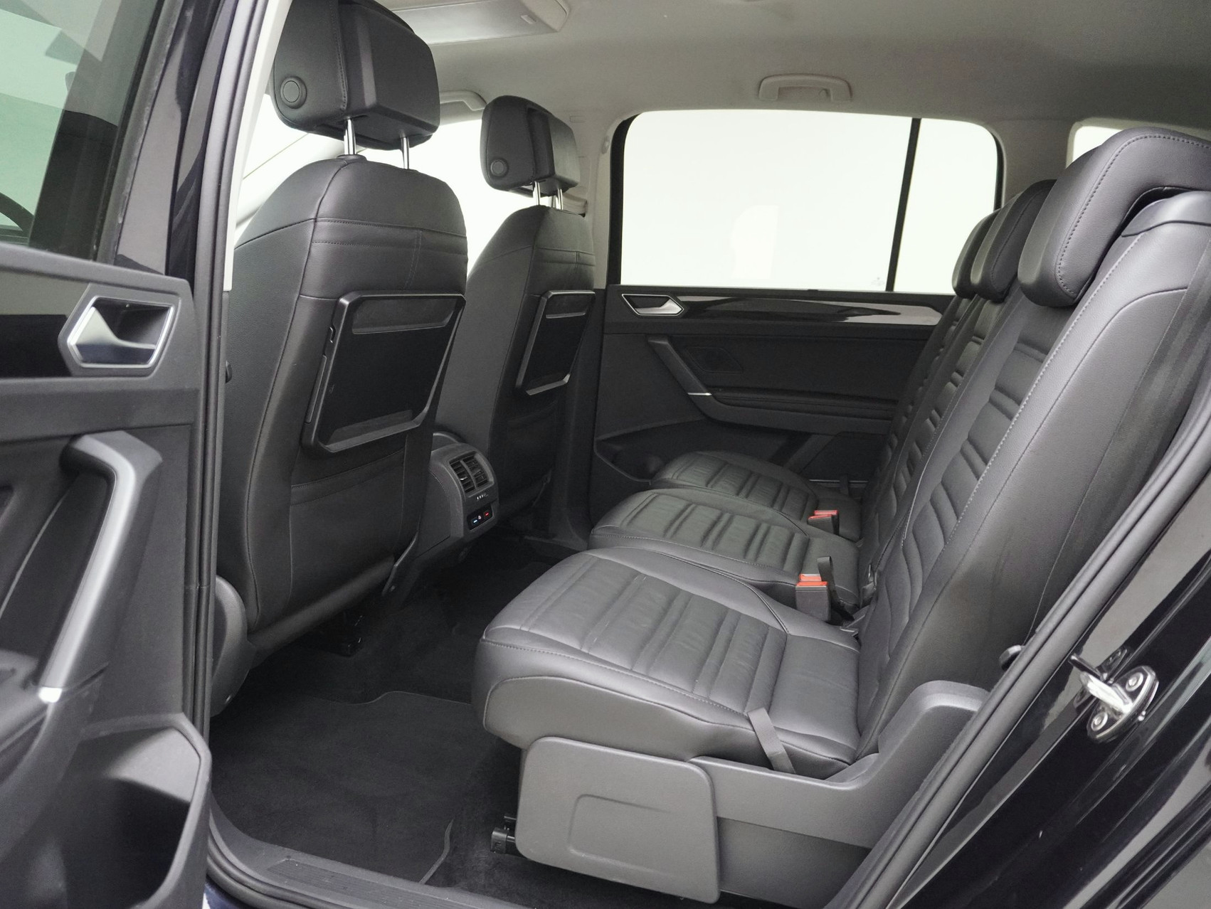 VW Touran 2.0 TDI DSG Highline **7-Plätzer**