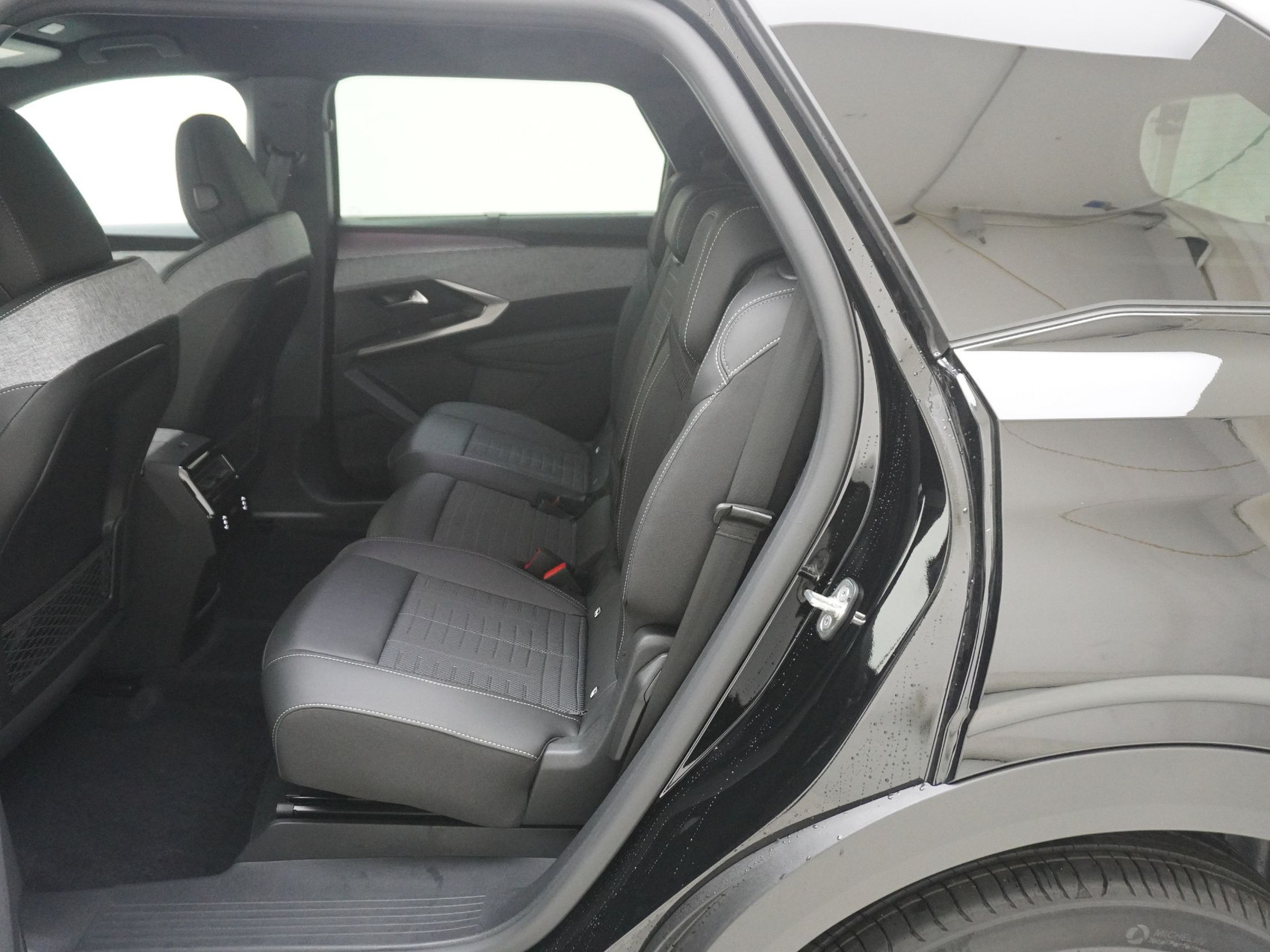 PEUGEOT 5008 1.2 Hybrid GT 7Plätzer