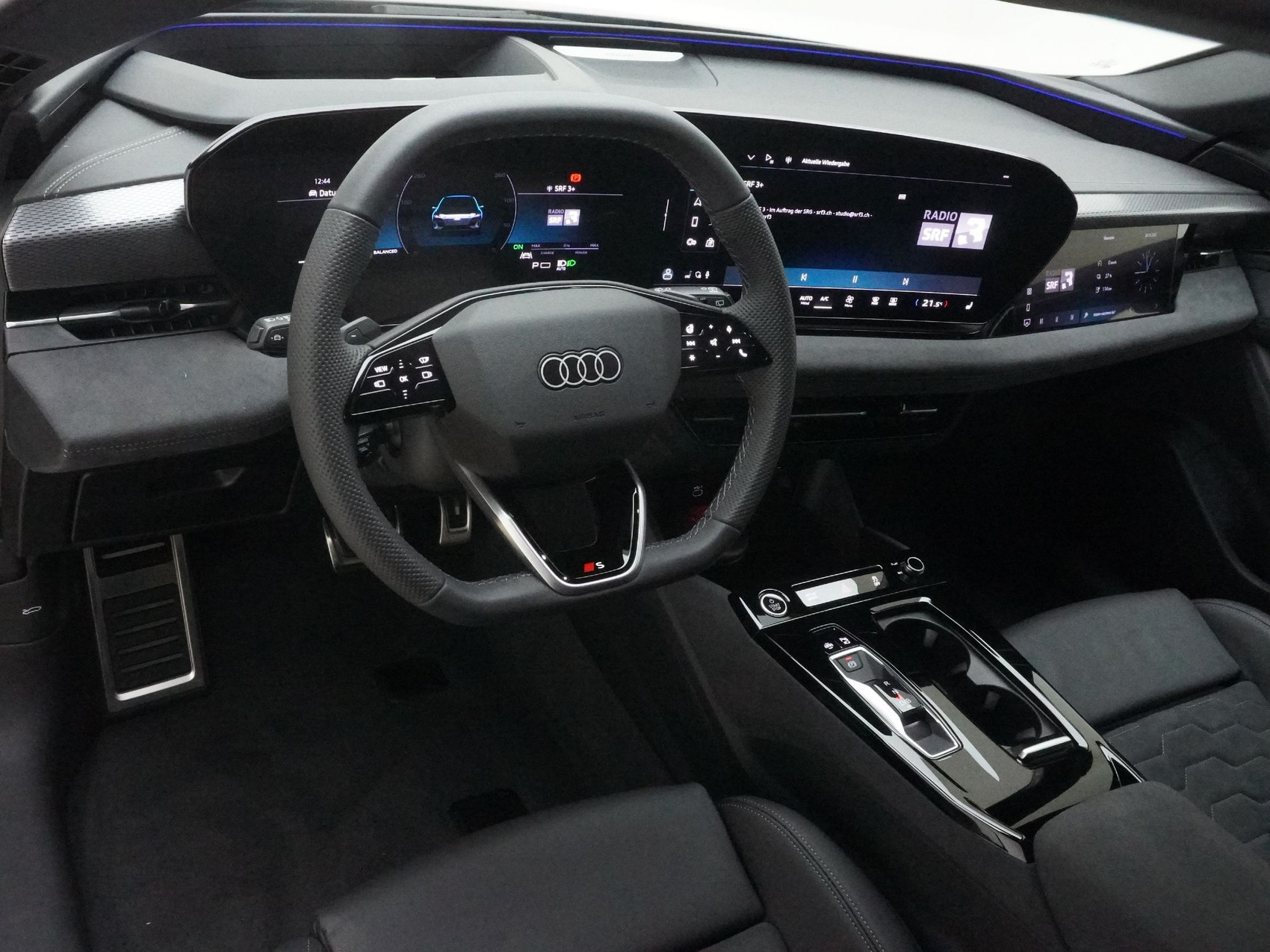 AUDI A6 e-tron Avant quattro S line