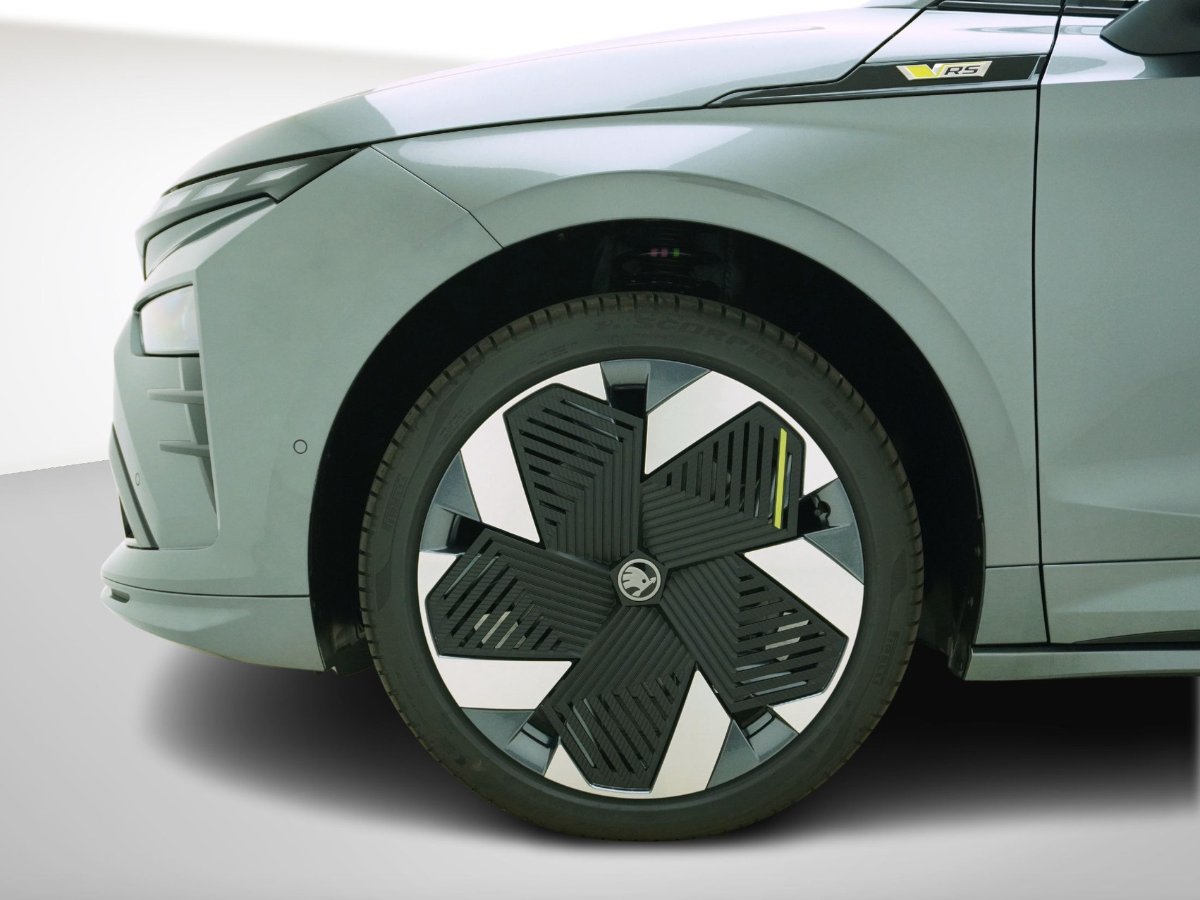 SKODA Enyaq iV RS-Suite MAXX