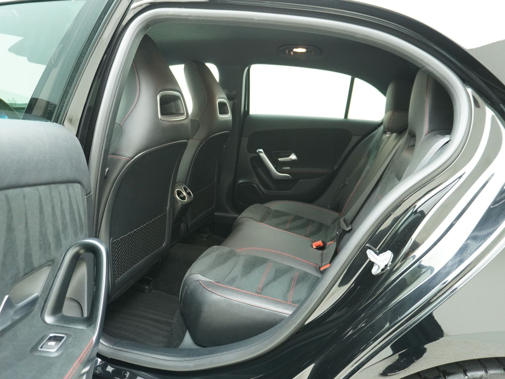 MERCEDES-BENZ A-Klasse A 200 AMG Line