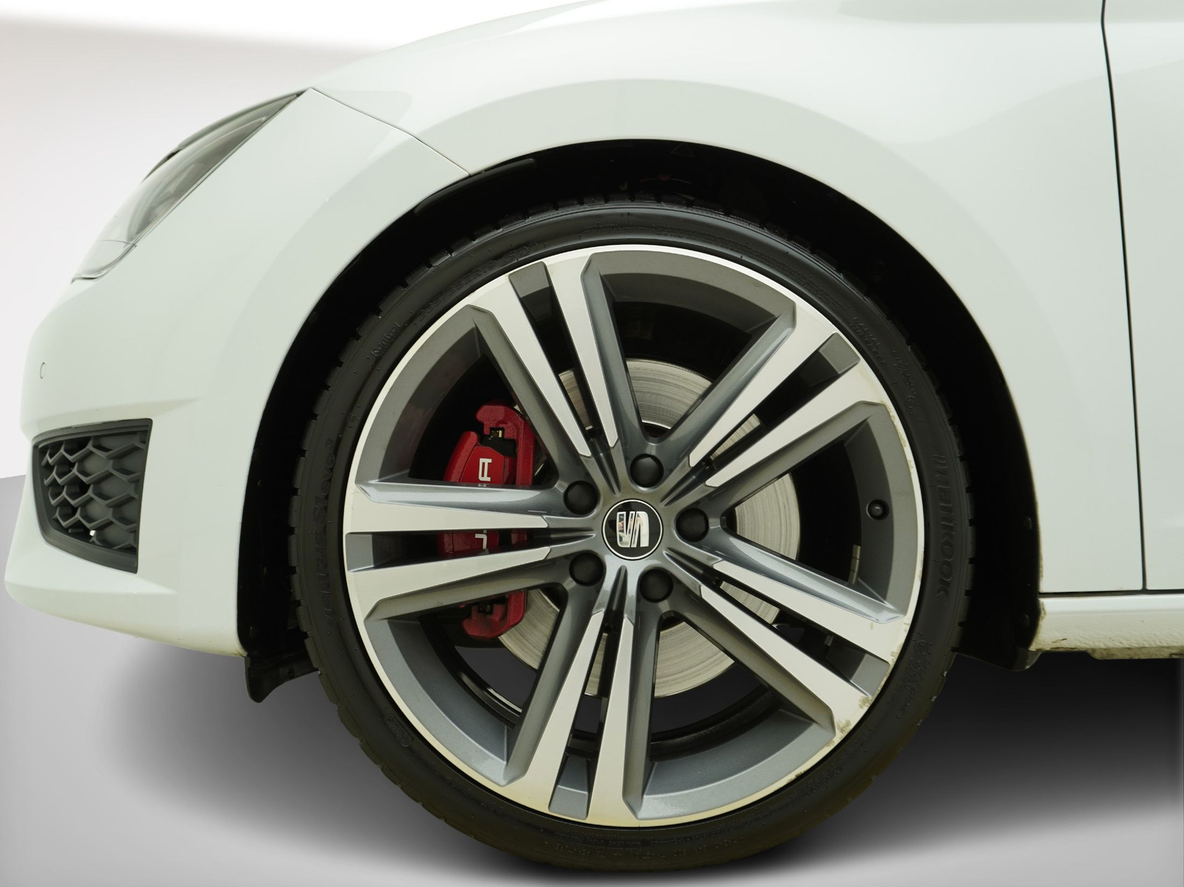 SEAT Leon ST 2.0 TSI DSG Cupra