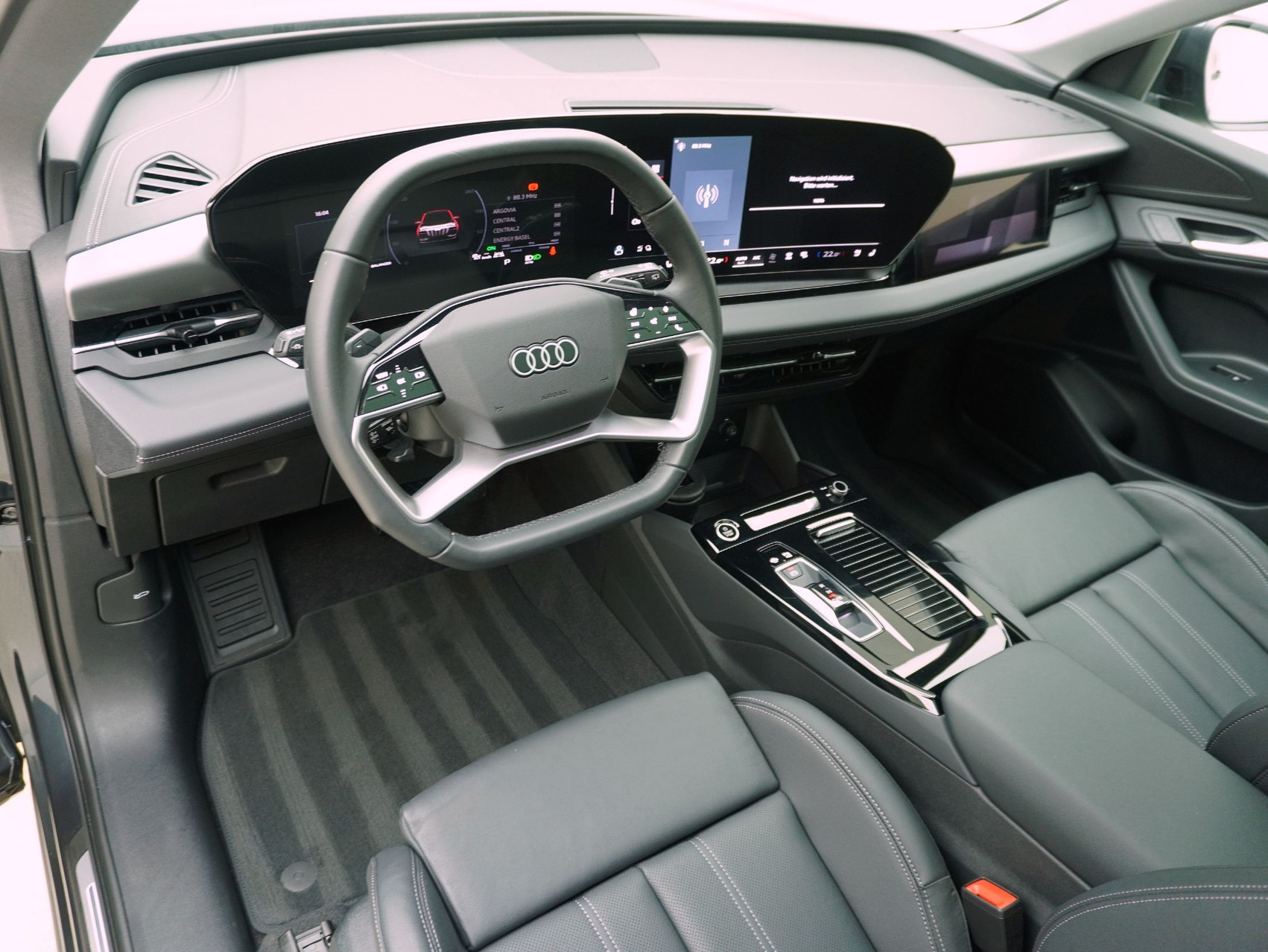AUDI Q6 e-tron quattro **Audi Werksgarantie bis 06/2030**