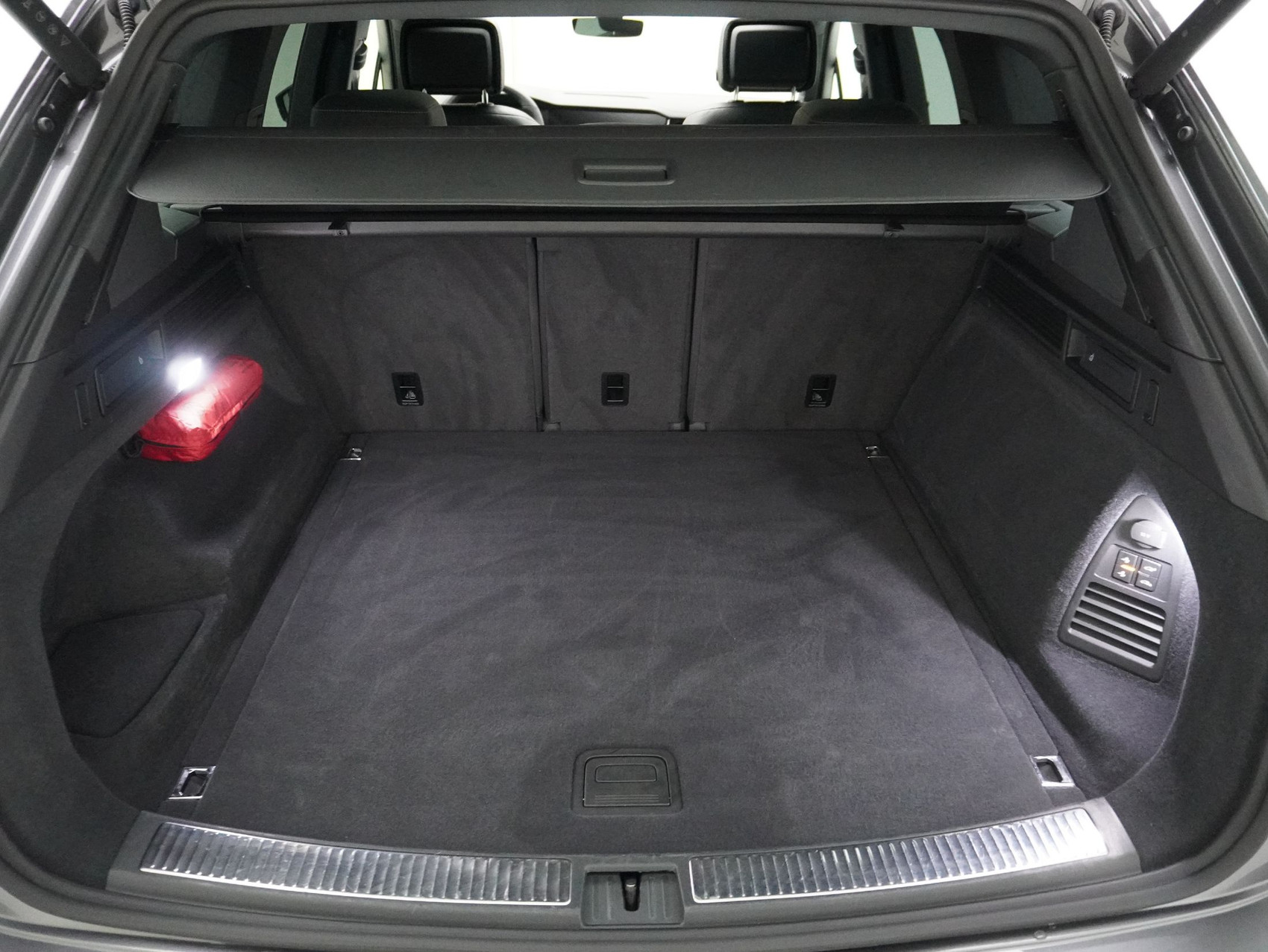 VW Touareg 3.0 TDI R-Line Black Style 4Motion **Anhängerkupplung + Standheizung**