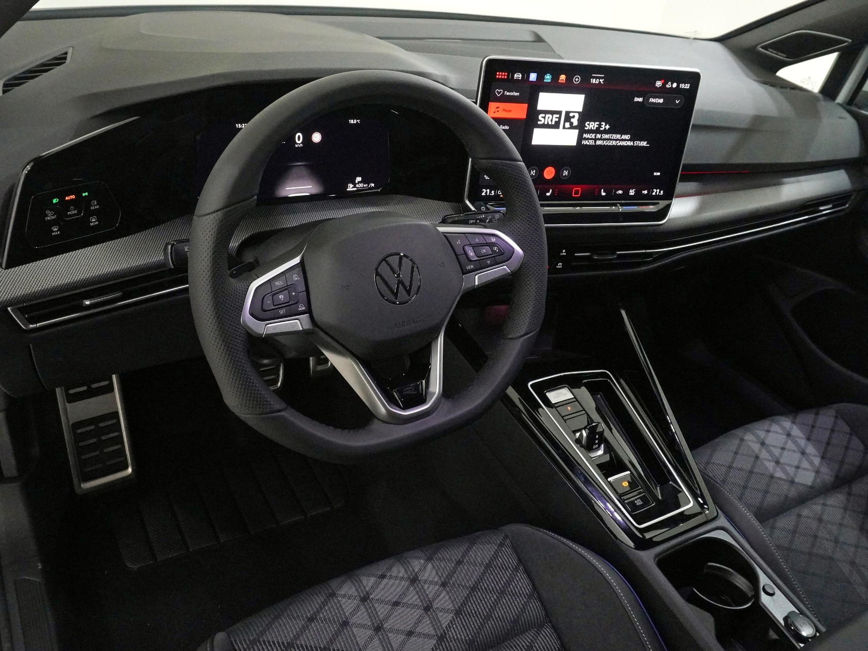 VW Golf VIII 2.0 TSI R-Line DSG 4Motion