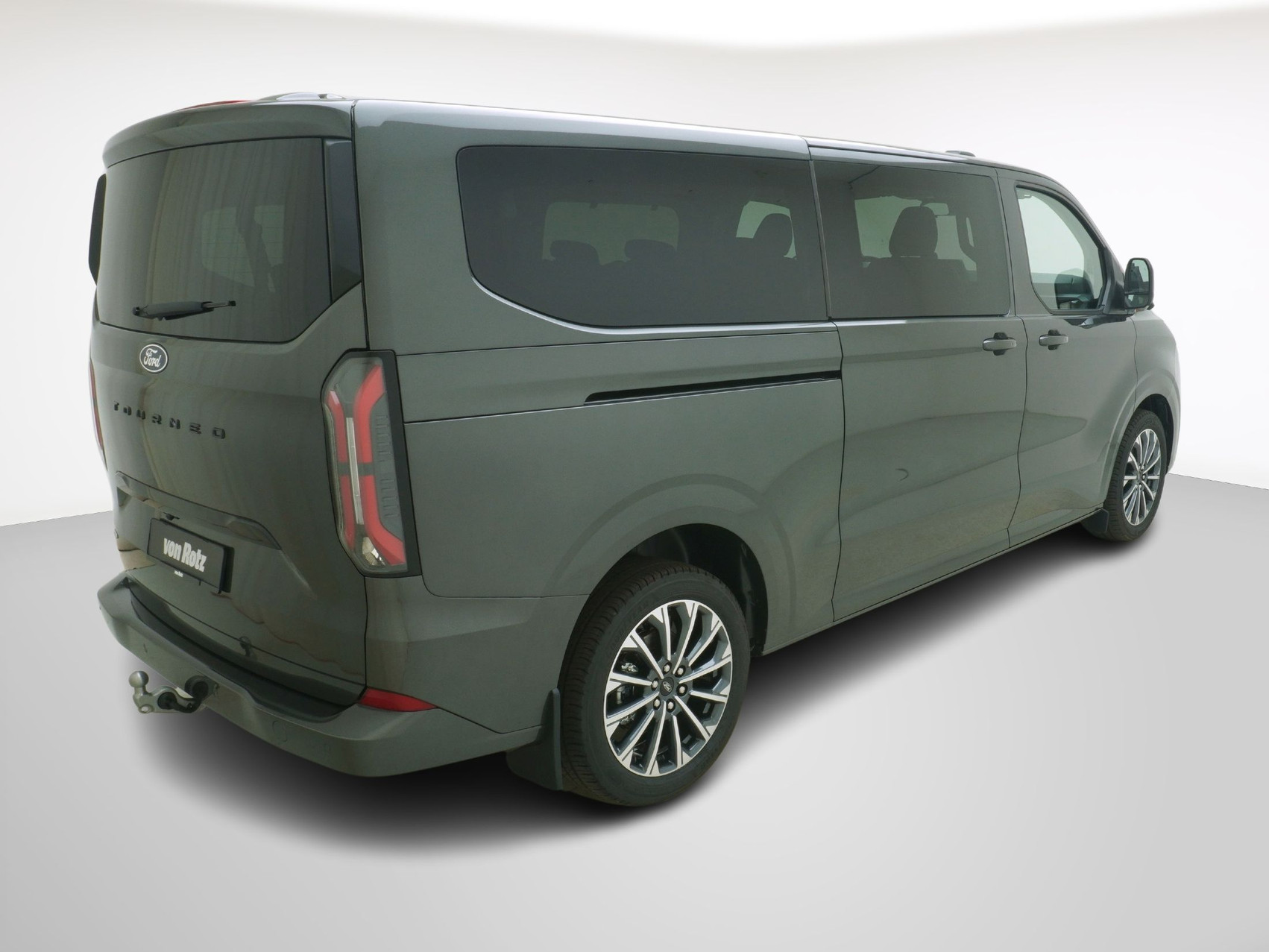 FORD Tourneo Custom L2 2.5 Plug-in-Hybrid Titanium X