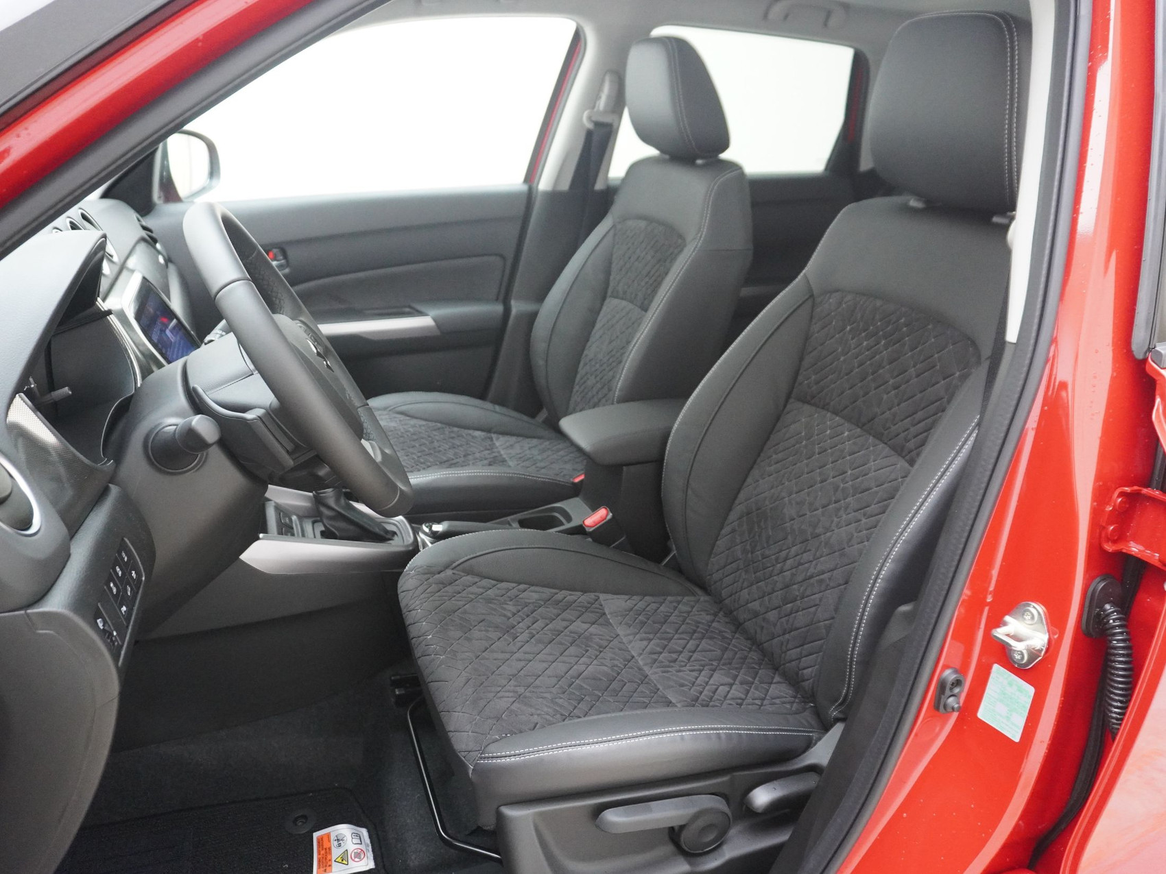 SUZUKI Vitara 1.4 T Compact Top Hybrid 4×4