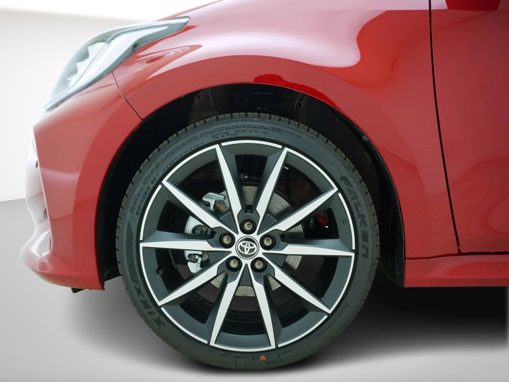 TOYOTA Yaris 1.5 VVT-i HSD GR Sport