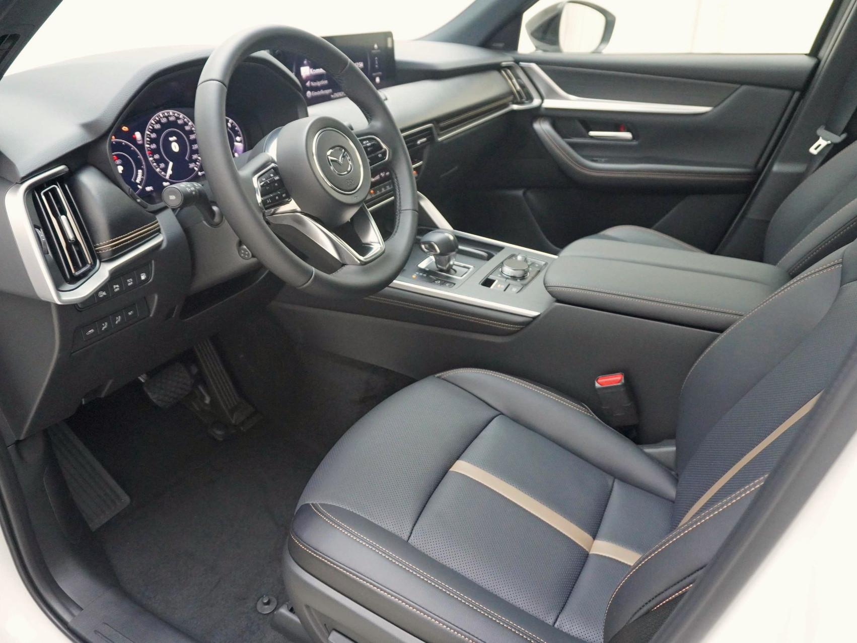 MAZDA CX-60 2.5 PHEV Homura Plus ***Gratis Mazda Service Pack 4 Jahre / 80’000km***