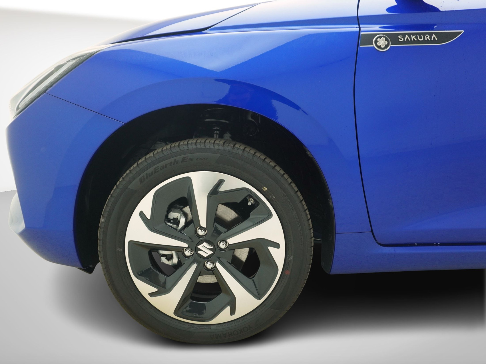 SUZUKI Swift 1.2 Sakura Top Hybrid