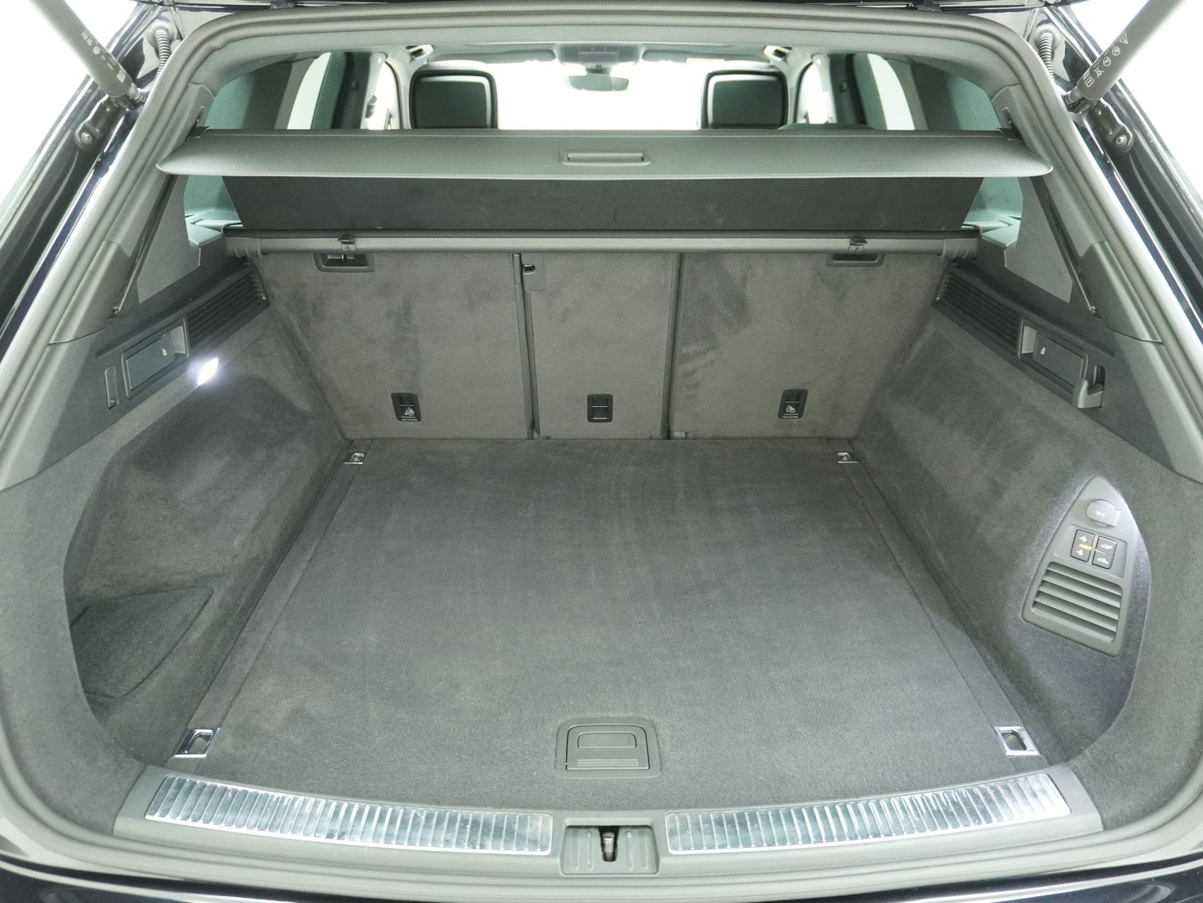 VW Touareg 3.0 V6 TDI R-Line Black Style 4Motion