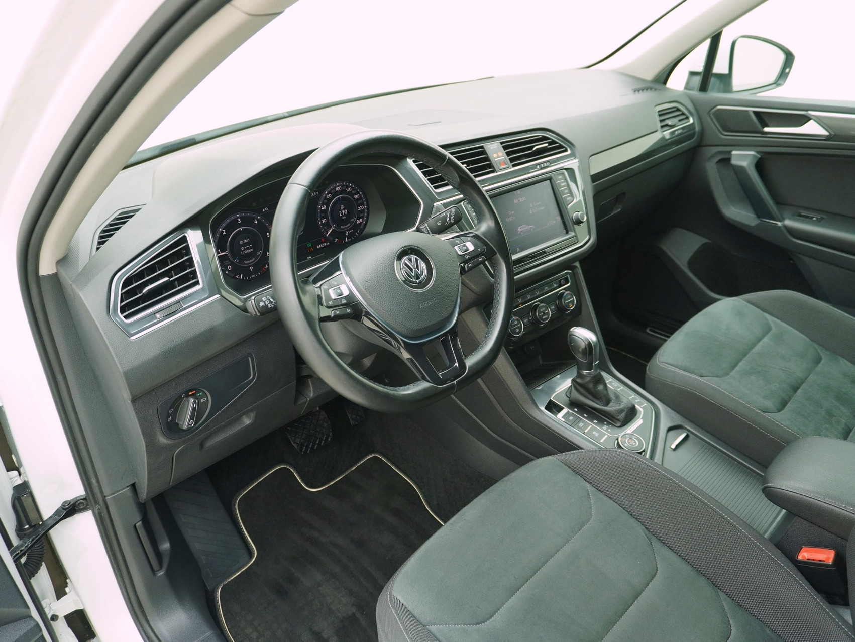 VW Tiguan 2.0 TDI DSG R-Line 4Motion