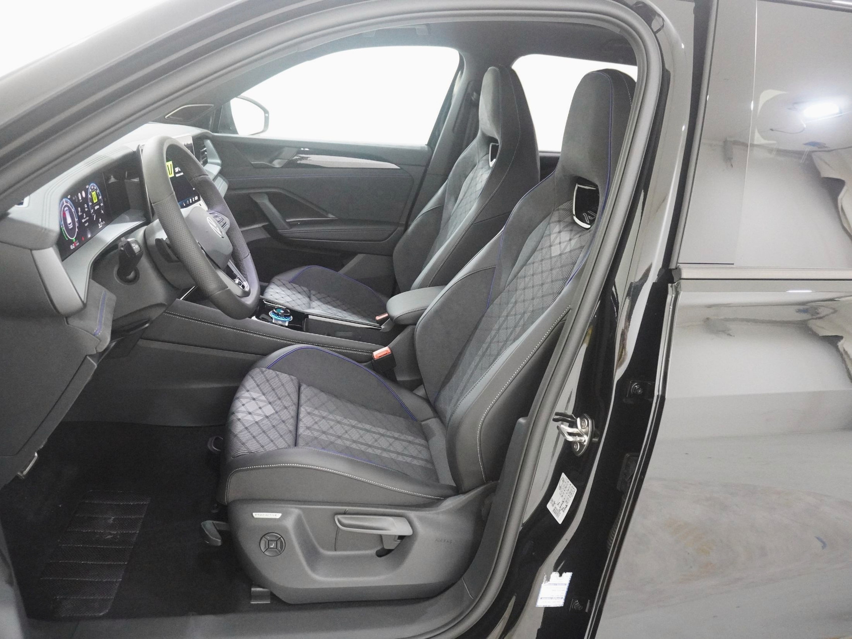 VW Tayron 1.5 TSI PHEV R-Line DSG