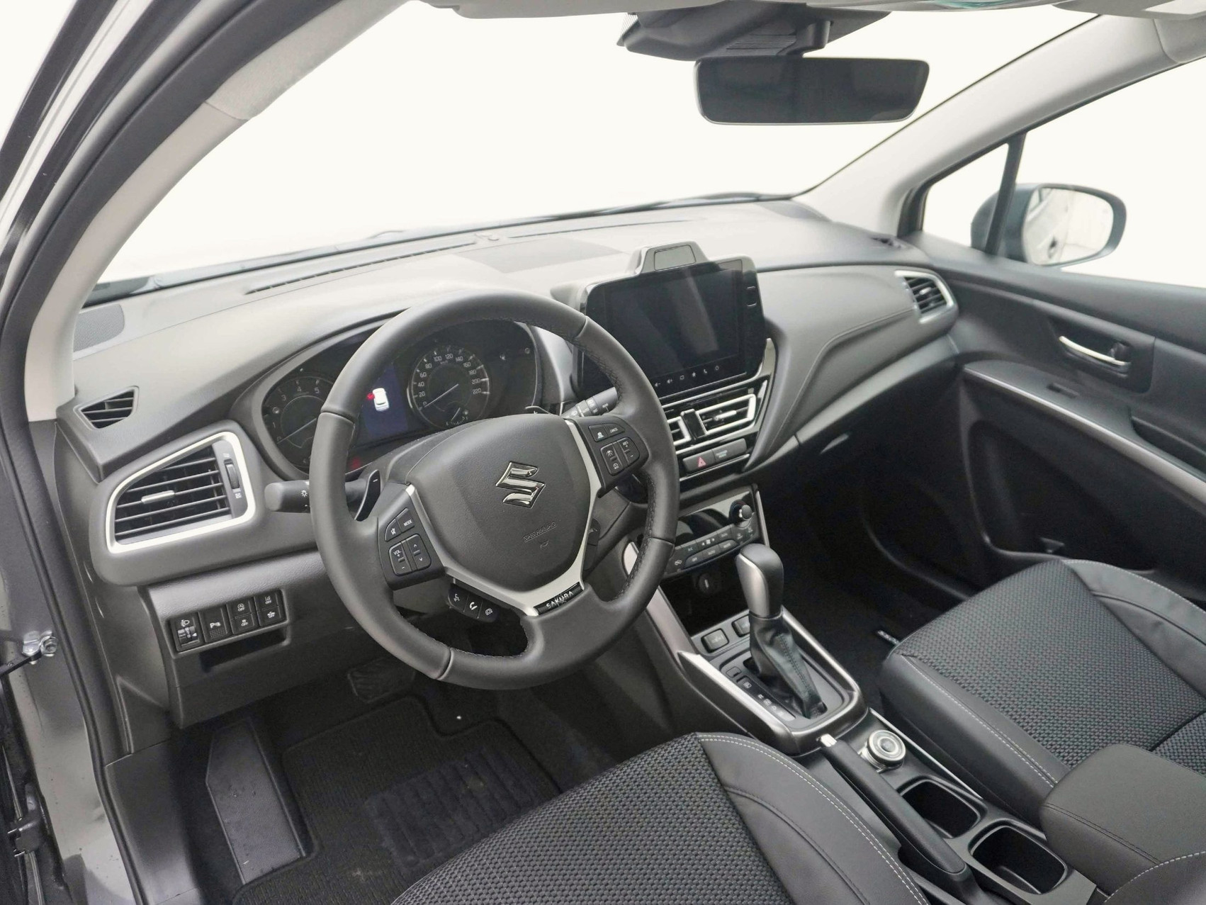 SUZUKI S-Cross 1.4 T Sakura Top Hybrid 4×4