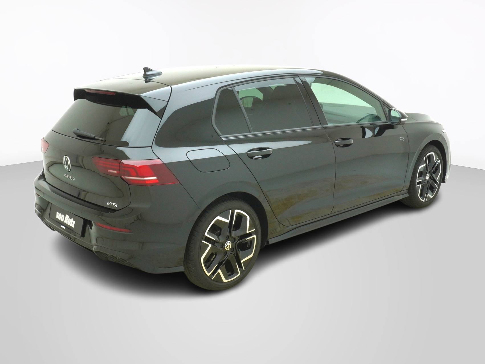 VW Golf VIII 1.5 eTSI R-Line DSG