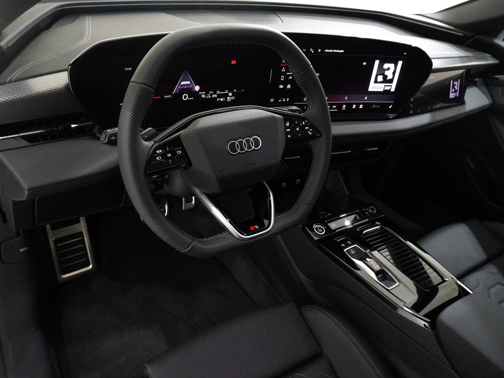 AUDI A6 e-tron Avant quattro S line