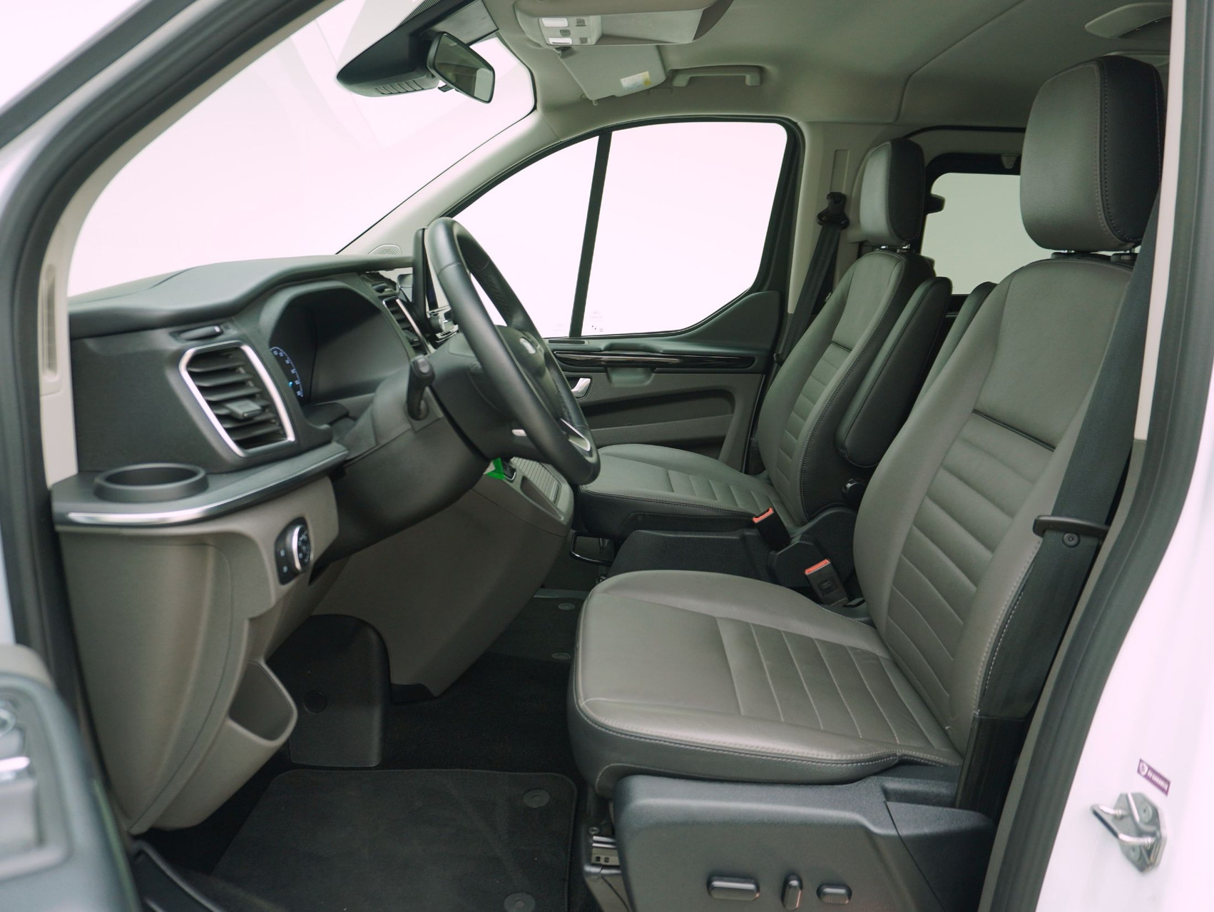 FORD Tourneo Custom 320 L1 MHEV Titanium