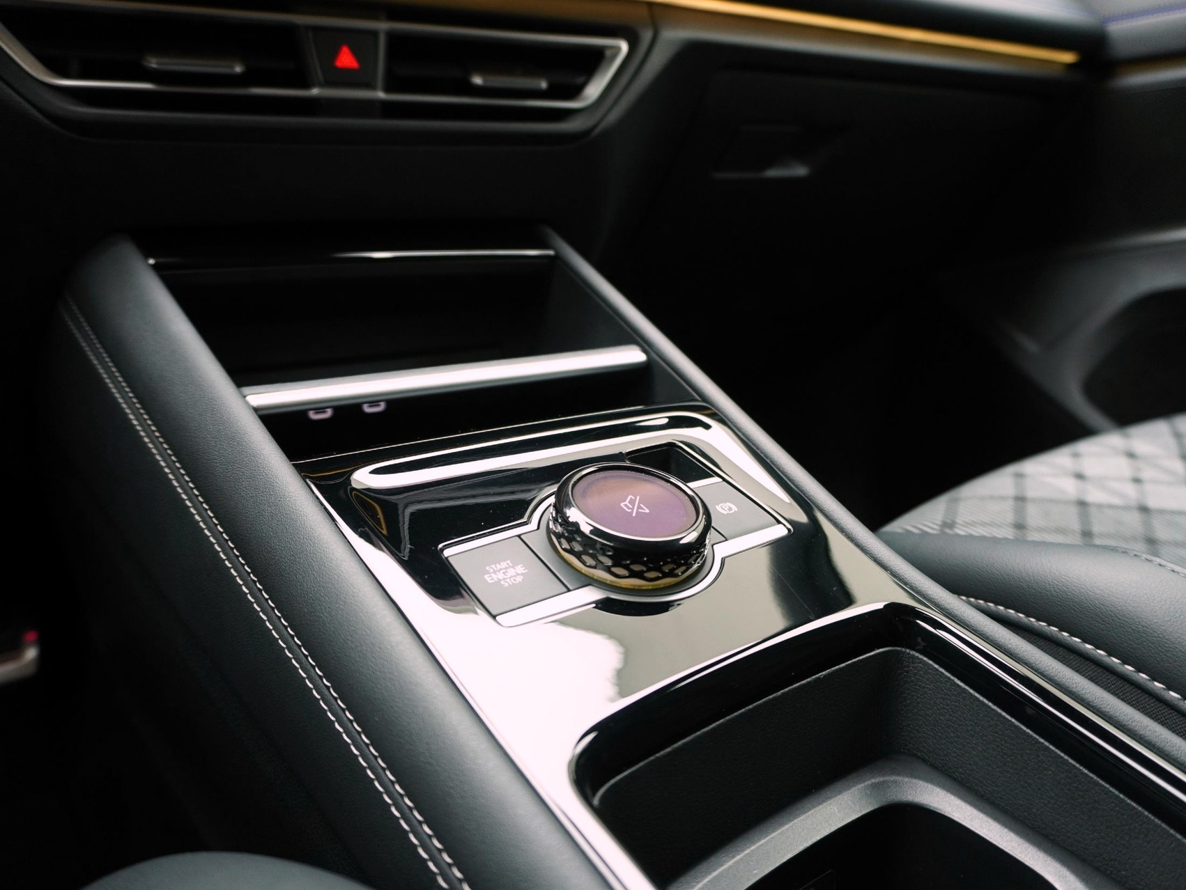 VW Tiguan 2.0 TSI DSG R-Line Black Style 4Motion (2025)