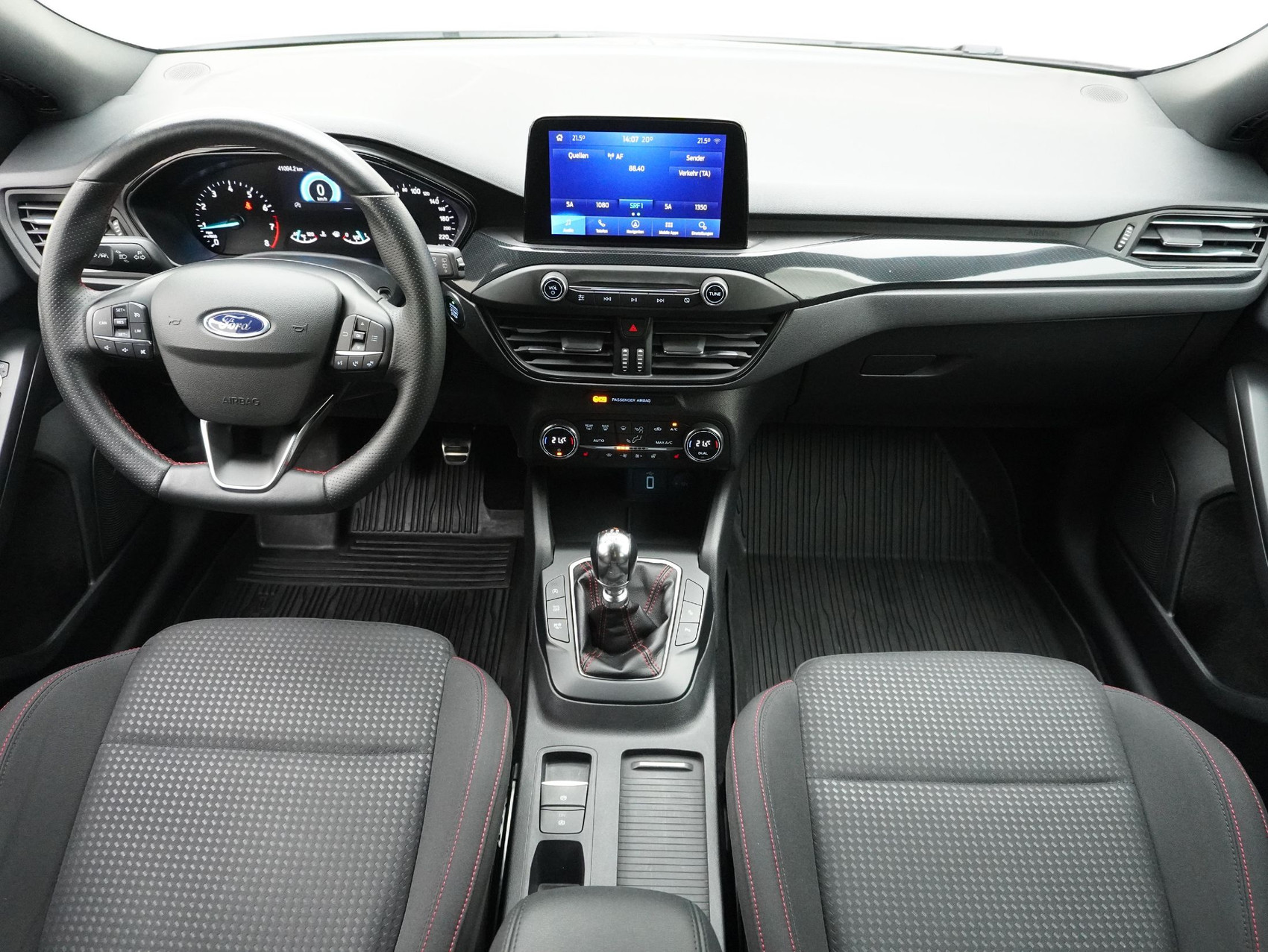 FORD Focus Station Wagon 1.0i EcoB 125 ST-Line