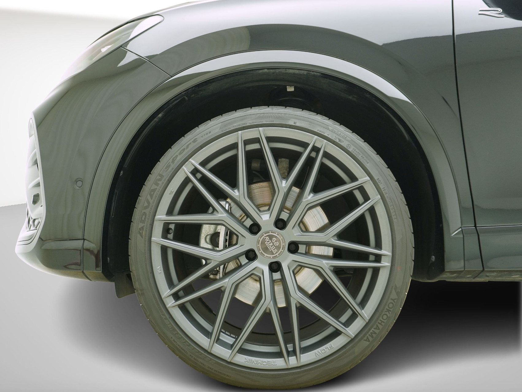 VW Tiguan 2.0 TSI DSG R-Line Black Style 4Motion **VW Werksgarantie bis 01/2030 // 21 Zoll Sommerräder**