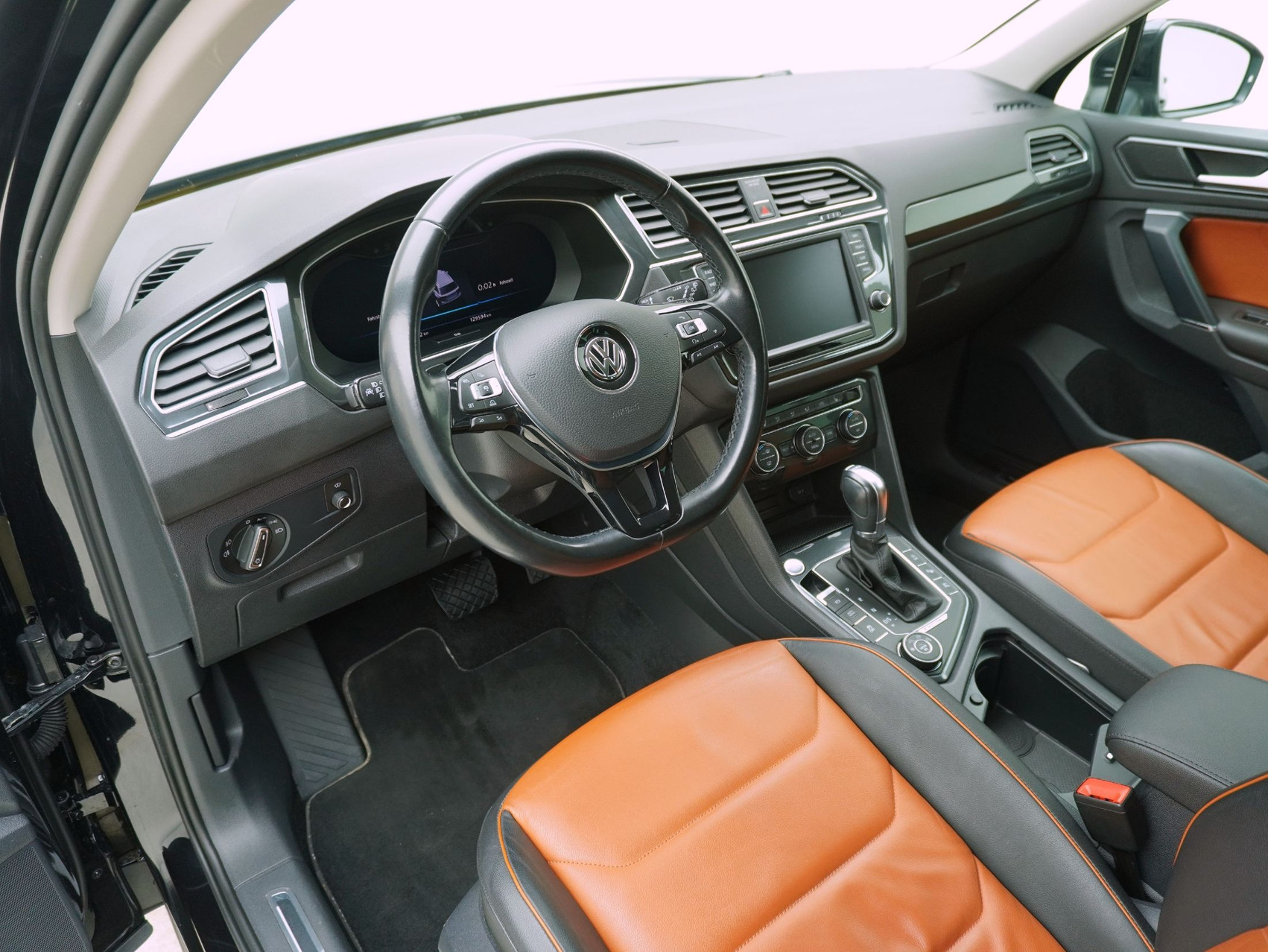 VW Tiguan 2.0 TDI DSG R-Line 4Motion