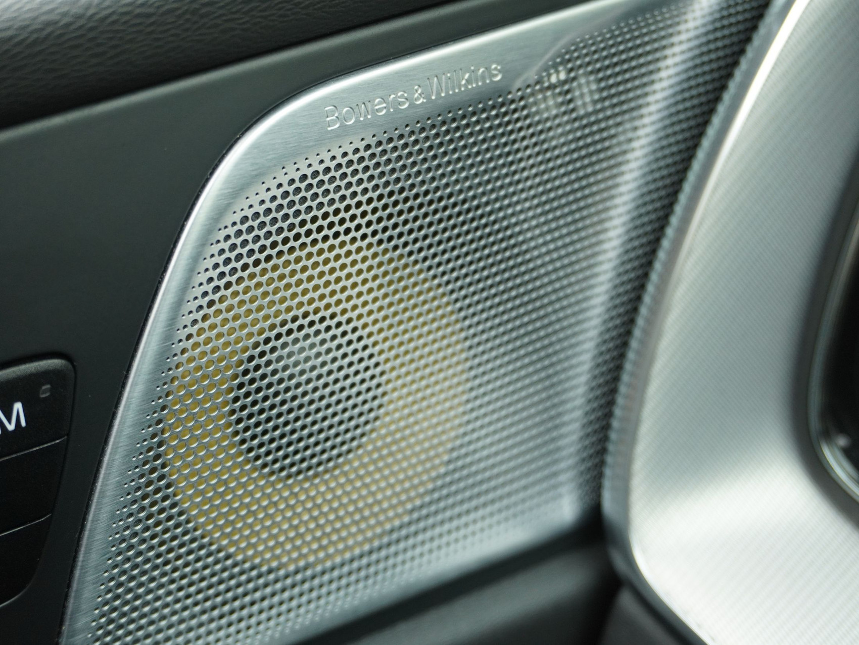 VOLVO XC60 2.0 T6 R-Design AWD