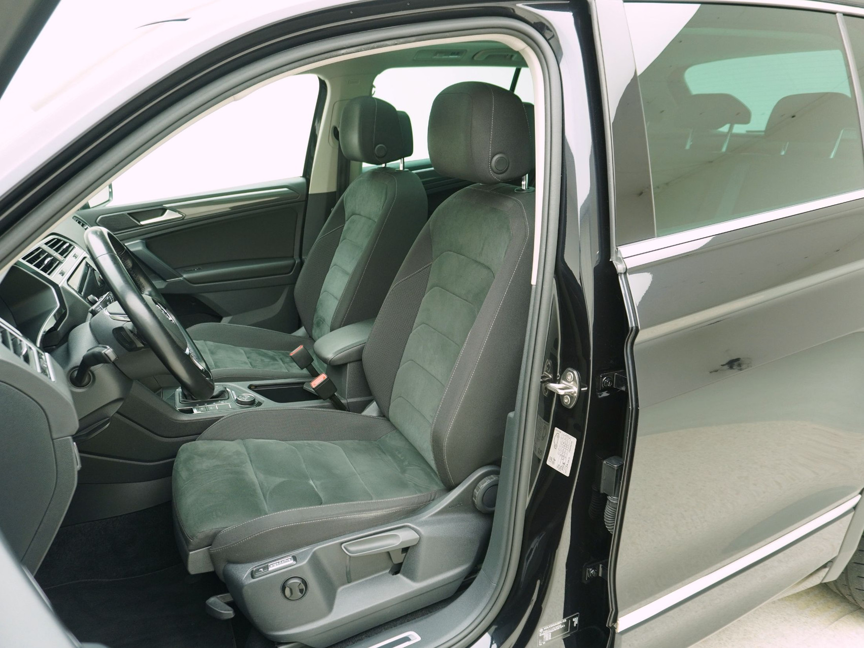 VW Tiguan 2.0 TSI DSG R-Line 4Motion