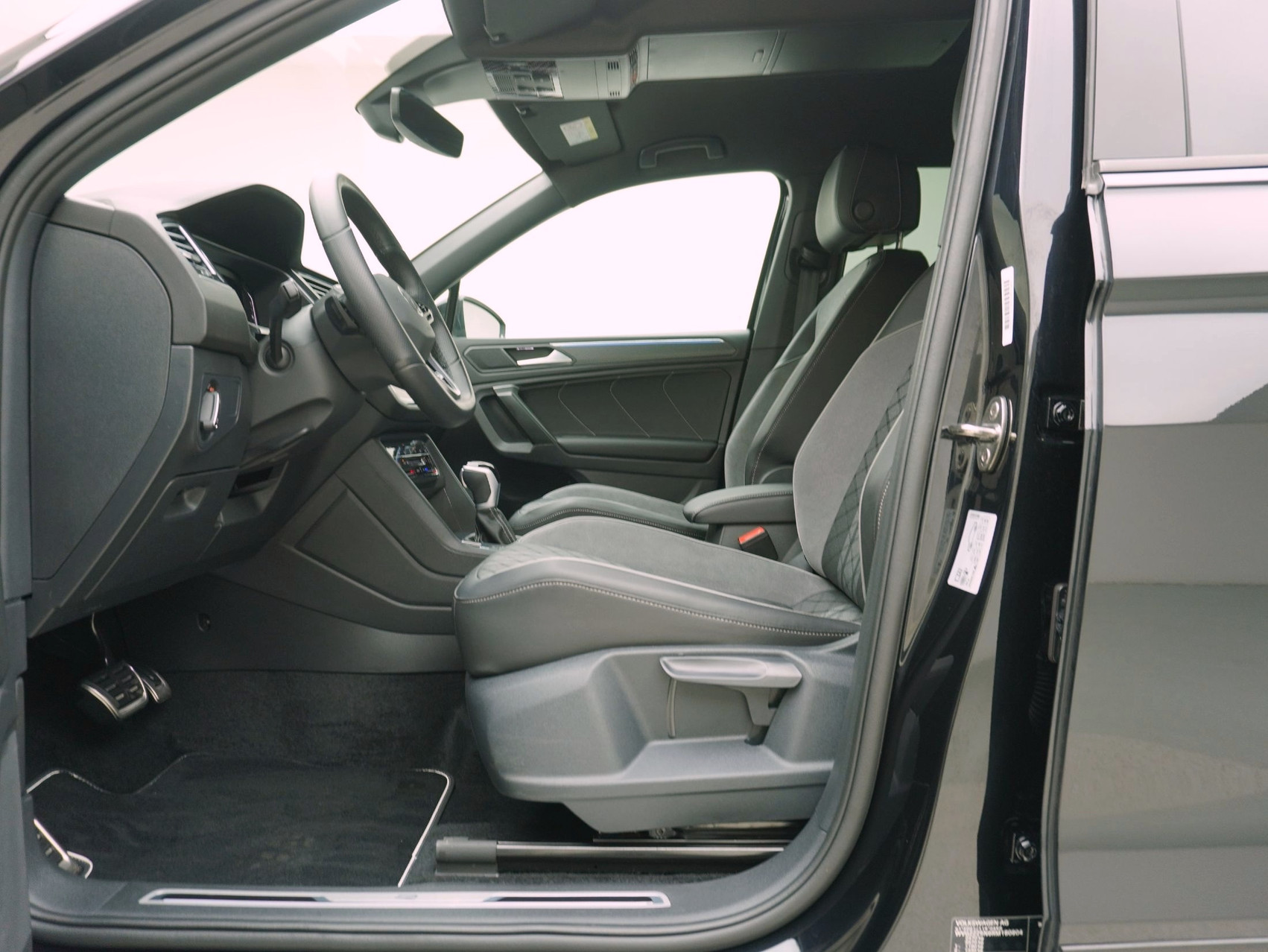 VW Tiguan Allspace 2.0 TSI DSG R-Line Black Style 4Motion