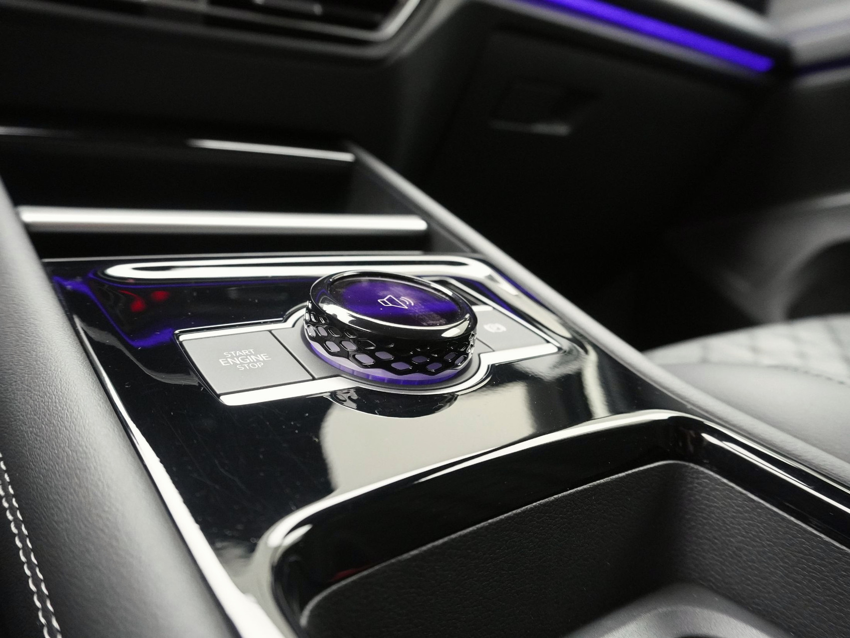 VW Tiguan 2.0 TSI DSG R-Line Black Style 4Motion (2025)