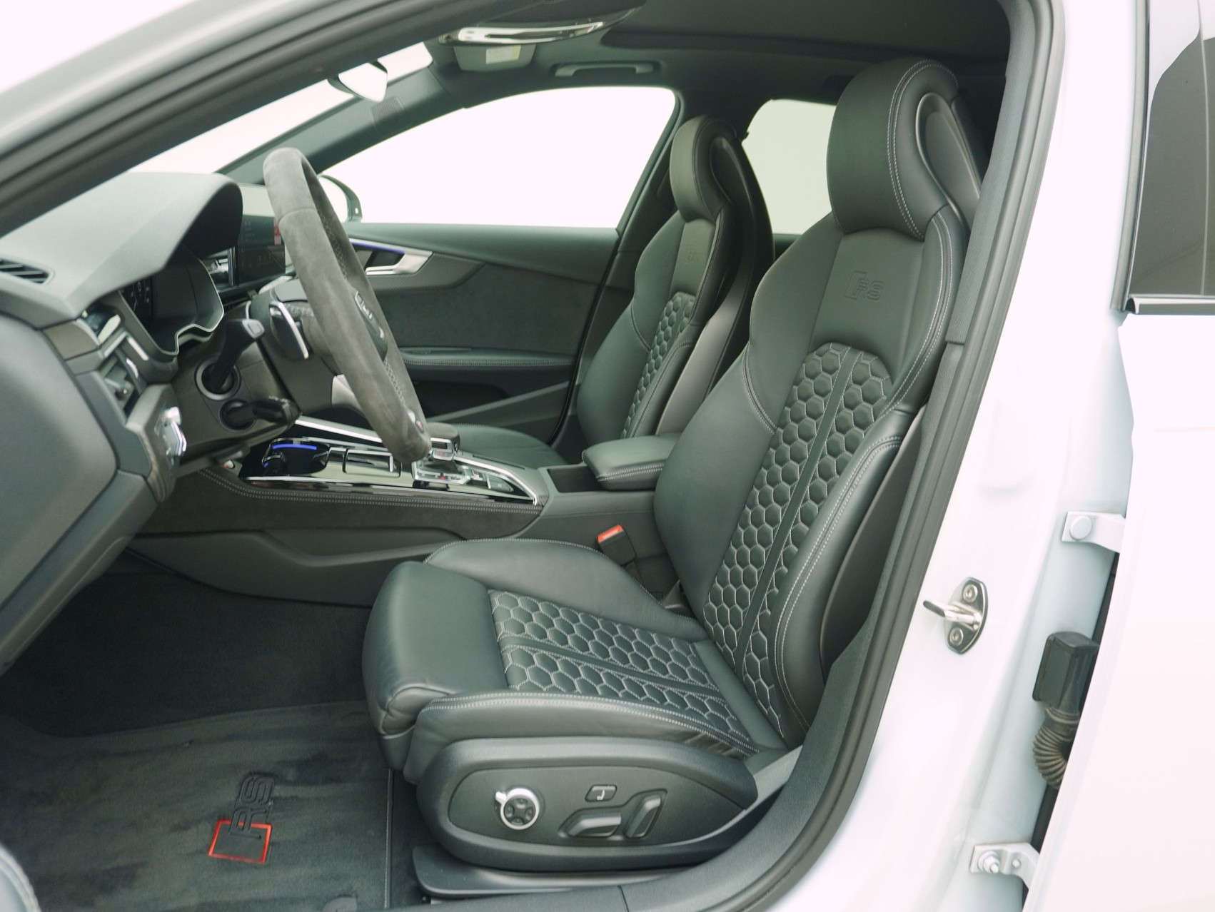 AUDI RS4 Avant 2.9 V6 TFSI quattro T-Tronic