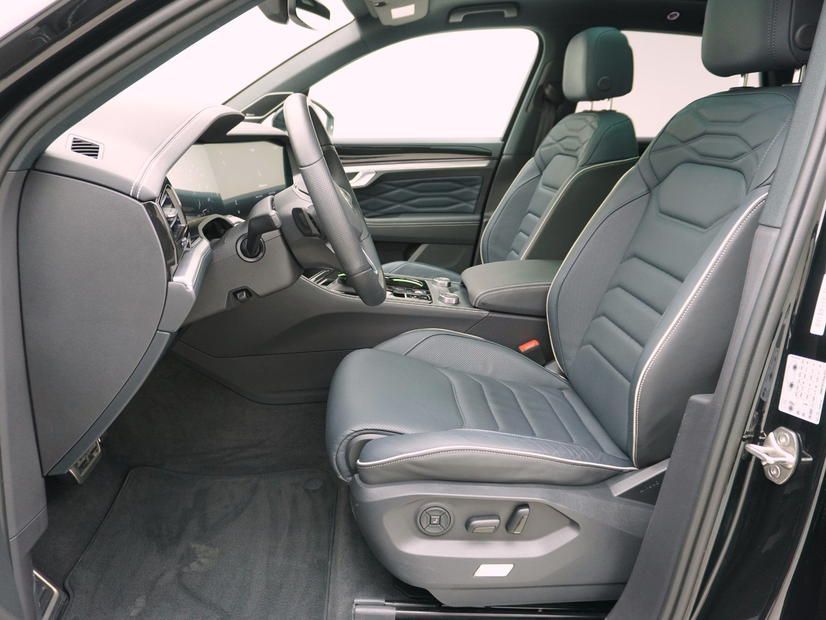 VW Touareg 3.0 TDI R-Line Black Style 4Motion **Vollausstattung**