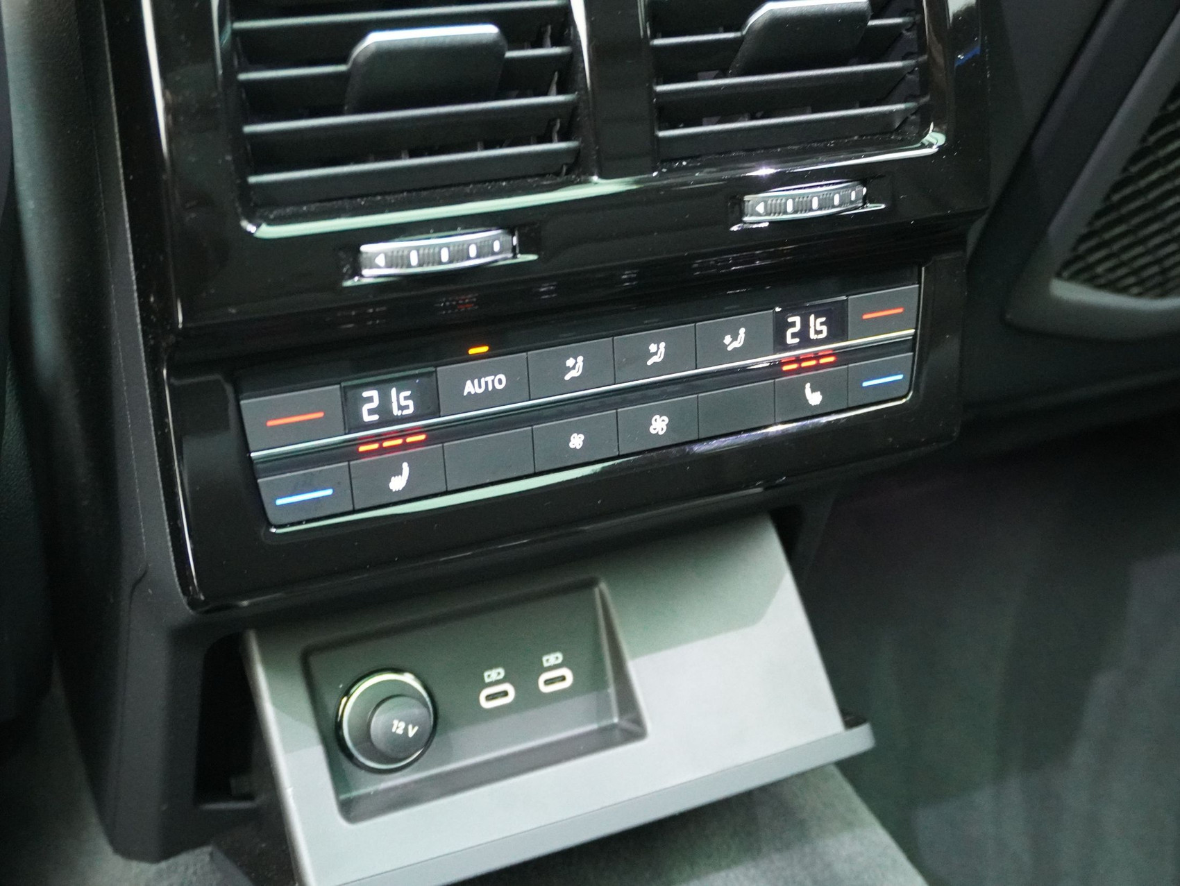 VW Touareg 3.0 V6 TSI R-Line Black Style 4Motion